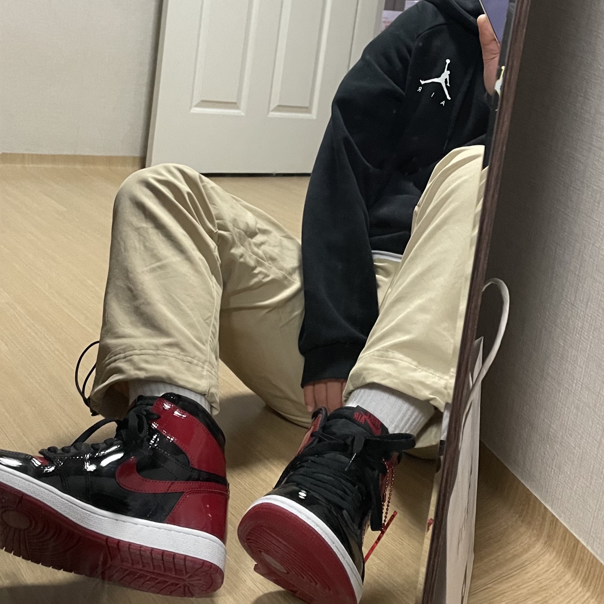 Jordan 1 Retro High OG Patent Bred 착용 스타일