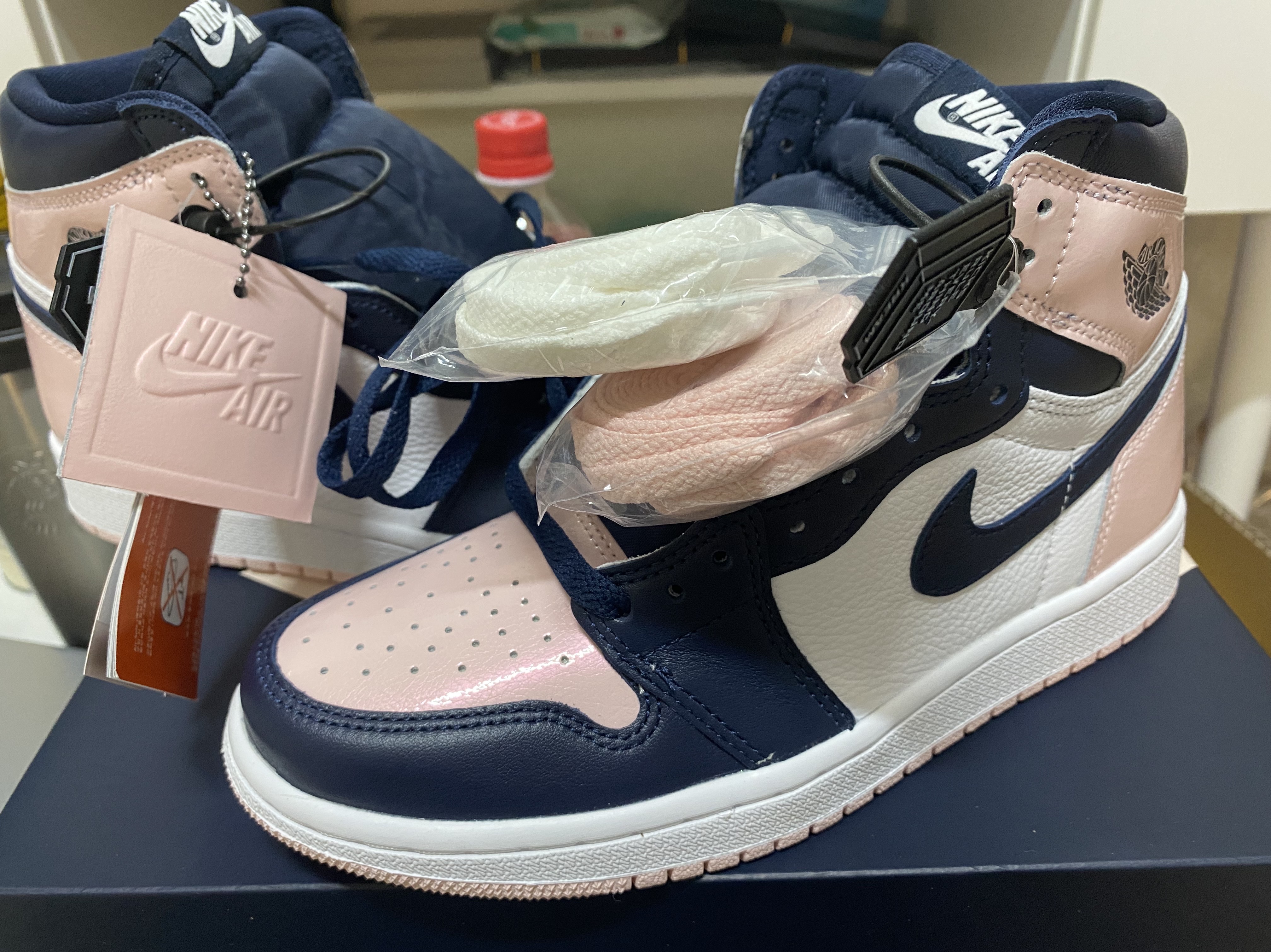 (W) Jordan 1 Retro High OG Atmosphere 착용 스타일 - 2