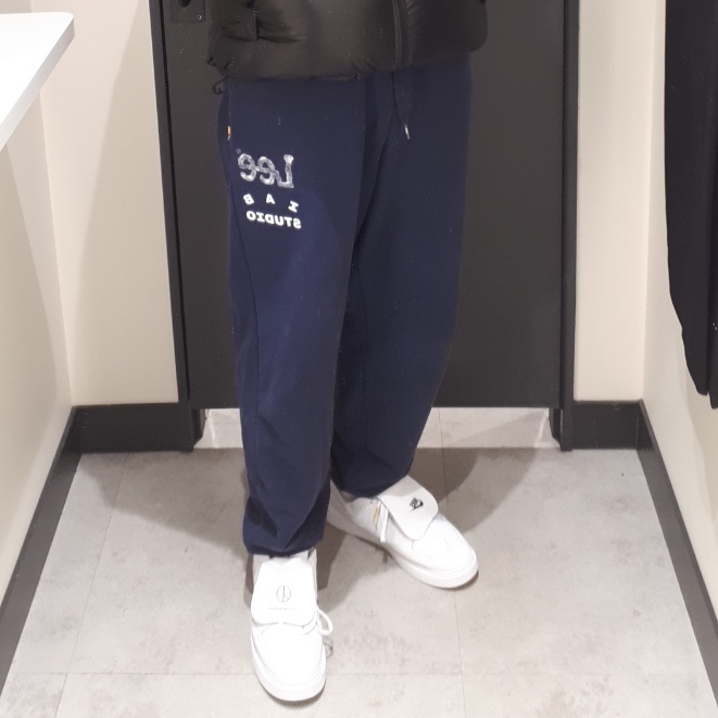 Nike x Peaceminusone Kwondo1 White, IAB Studio x Lee Pigment Sweatshirt Indigo Navy 착용 스타일