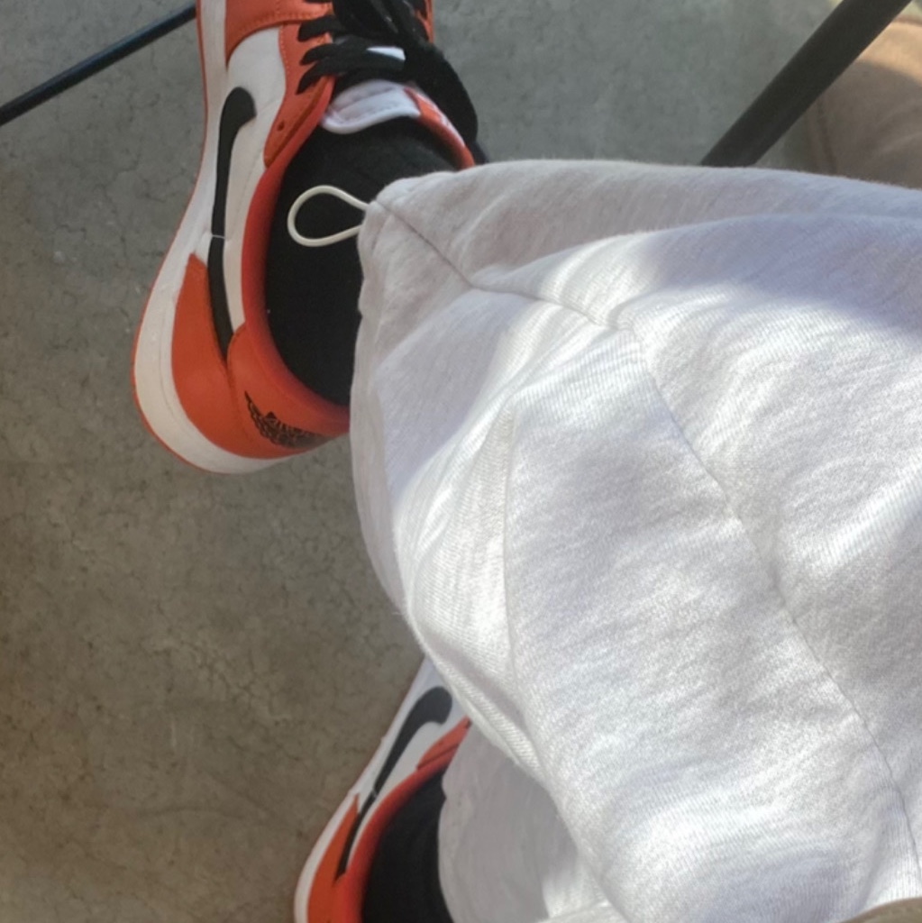 Jordan 1 Low OG Starfish 착용 스타일 - 2
