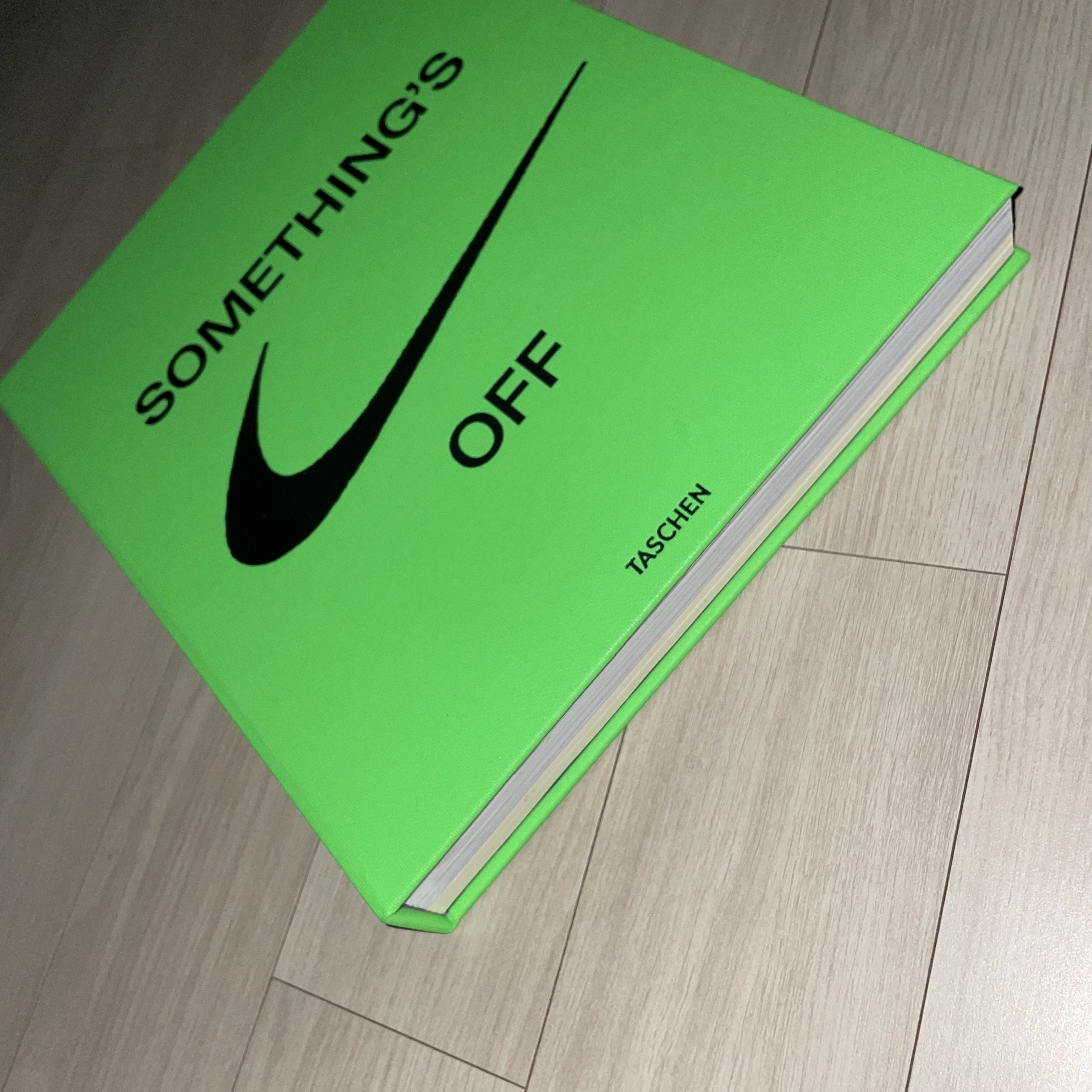 Nike x Off-White Air Rubber Dunk University Gold 착용 스타일 - 2