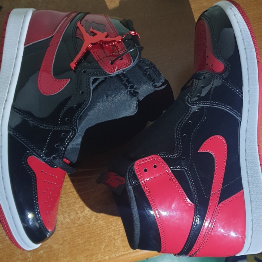 Jordan 1 Retro High OG Patent Bred 착용 스타일 - 2