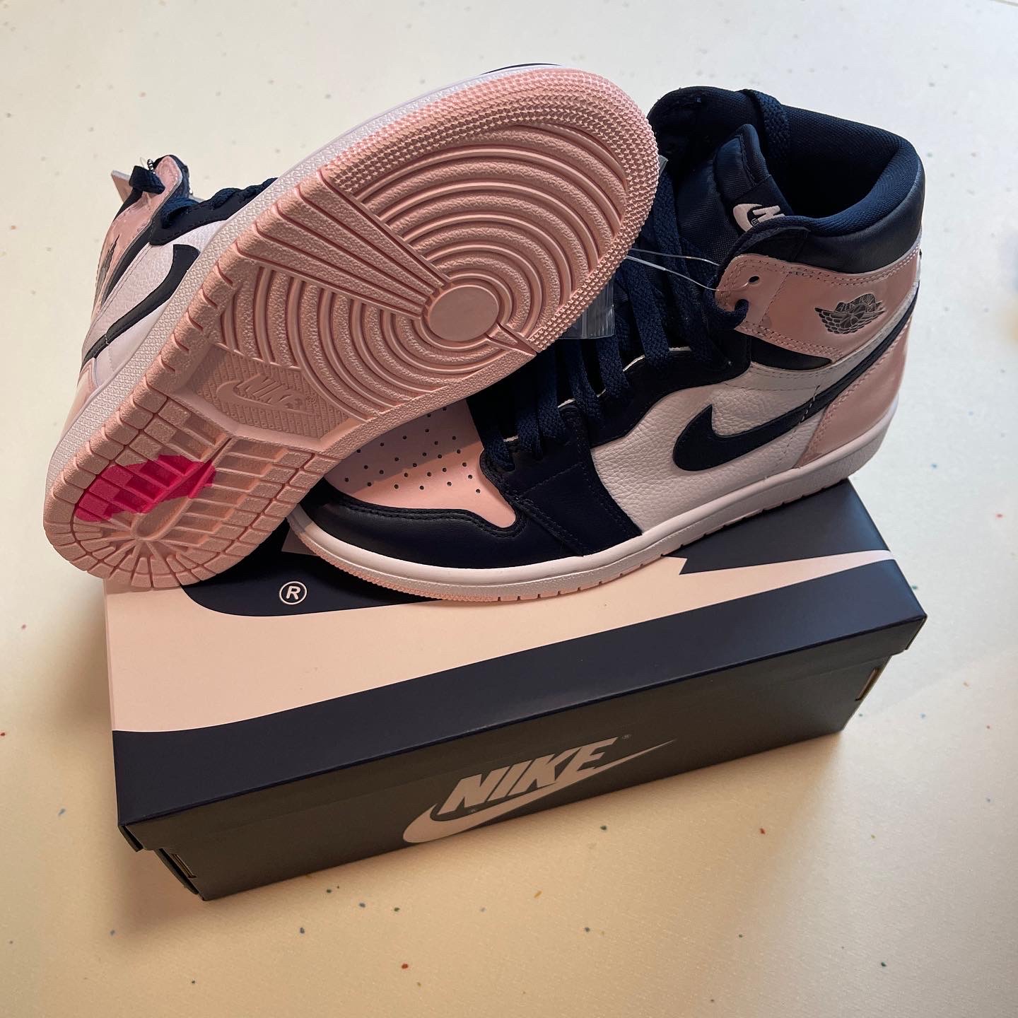 (W) Jordan 1 Retro High OG Atmosphere 착용 스타일 - 2