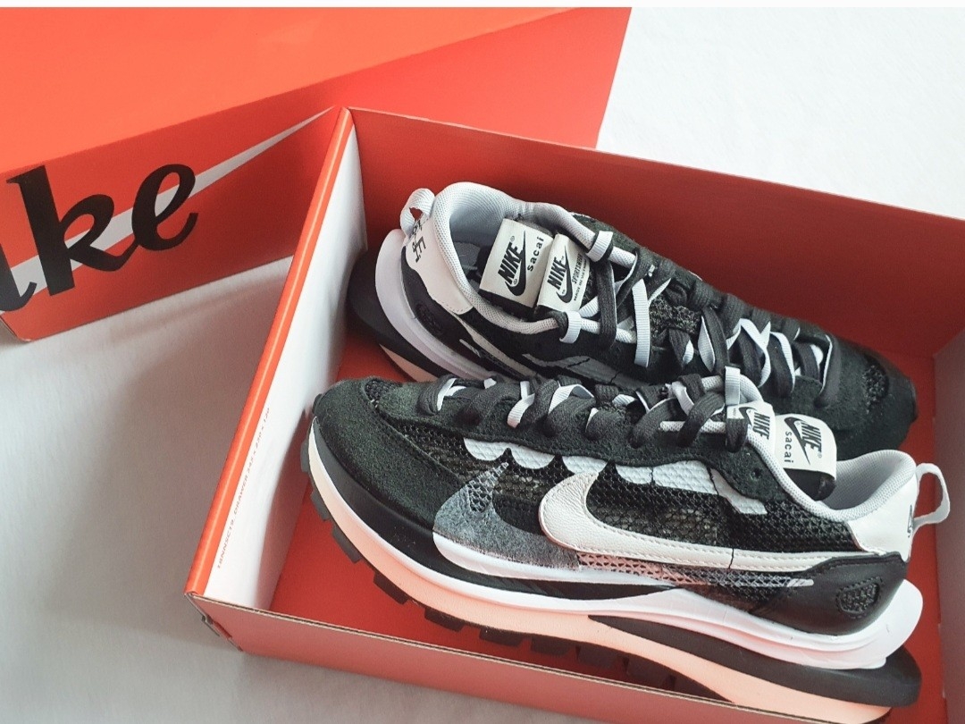 Nike x Sacai VaporWaffle Black White 착용 스타일 - 1