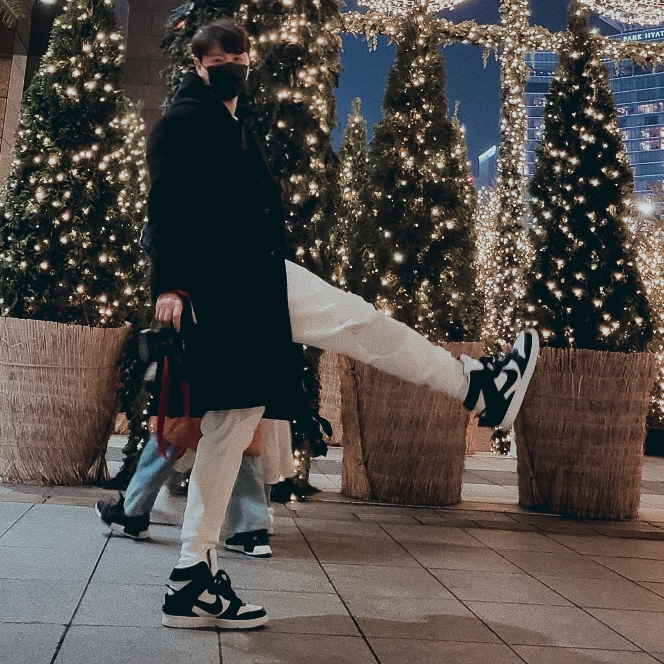 Nike x Ambush Dunk High Black, Yeezy Gap Hoodie Black 착용 스타일 - 1