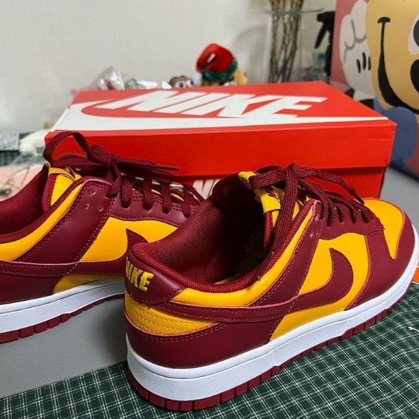 Nike Dunk Low Retro Championship Gold 착용 스타일