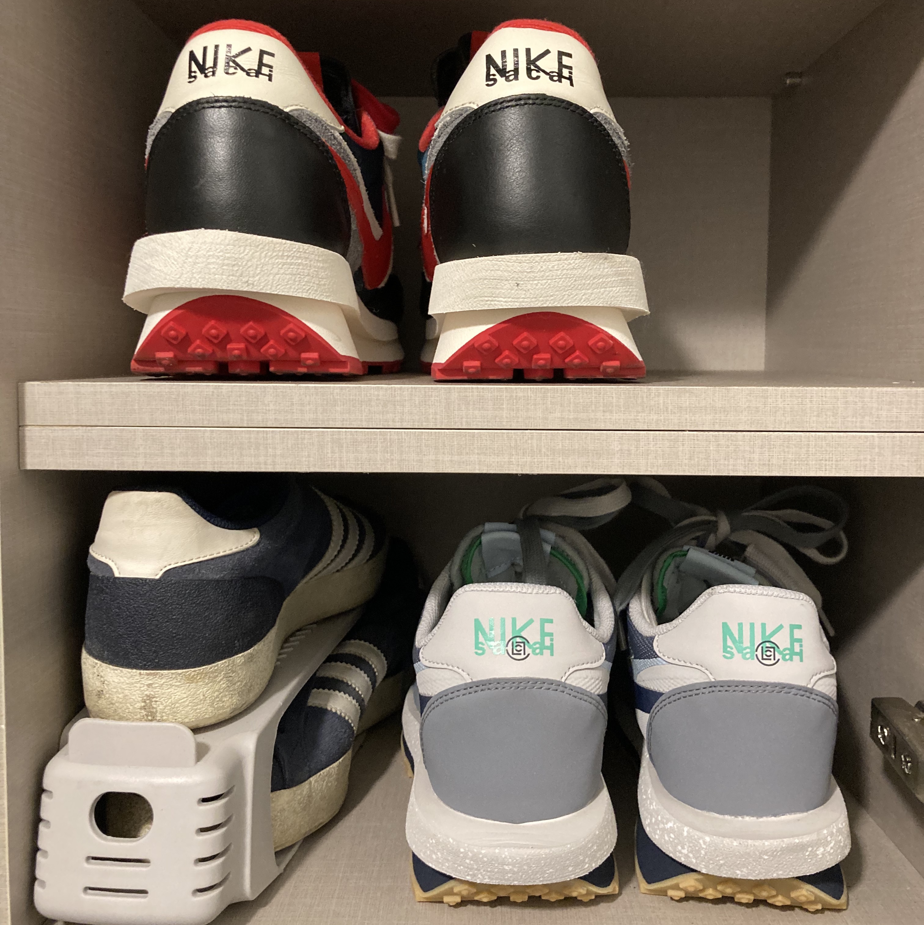 Nike x Sacai x Clot LDWaffle Cool Grey, Nike x Sacai x Undercover LDWaffle Midnight Spruce University Red 착용 스타일 - 4