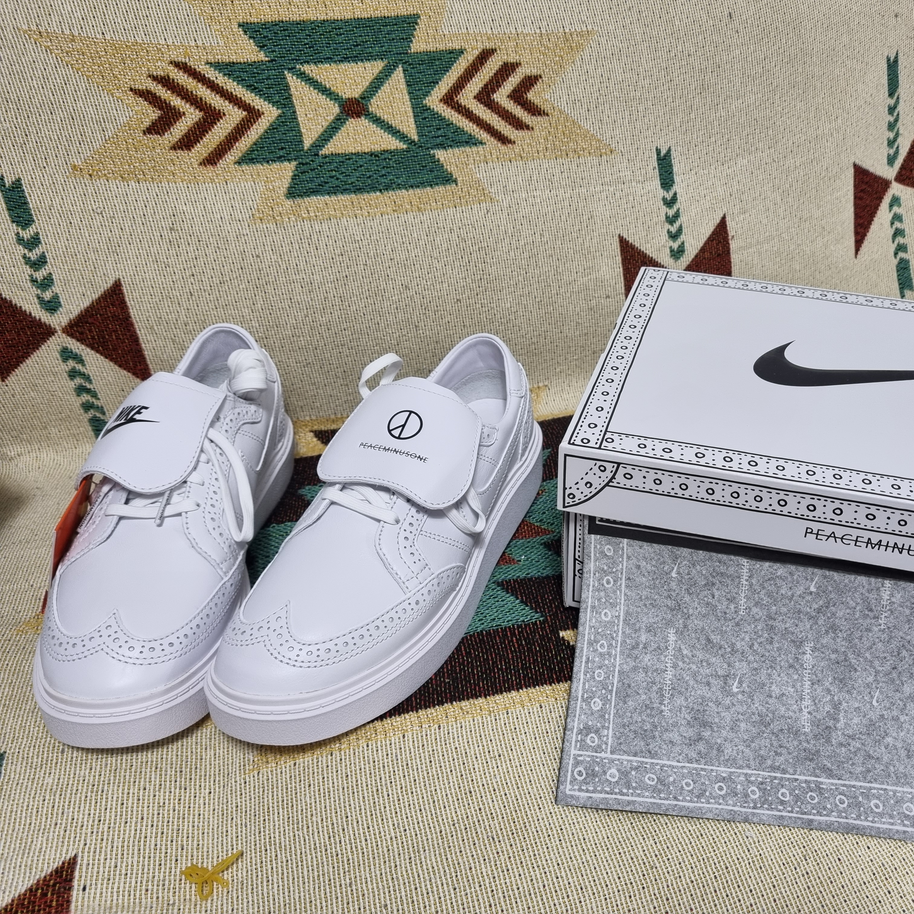 Nike x Peaceminusone Kwondo1 White 착용 스타일 - 1
