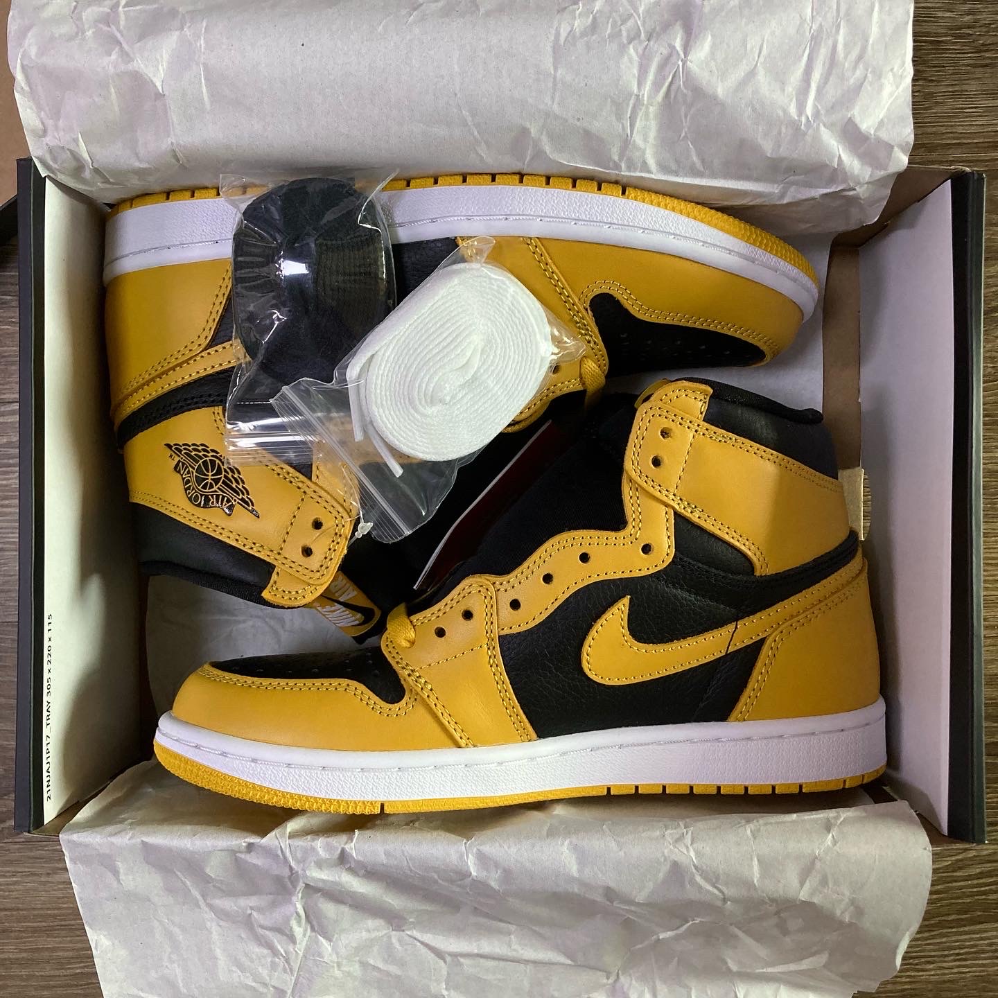 Jordan 1 Retro High OG Pollen, (GS) Jordan 1 Retro High OG Pollen 착용 스타일 - 2