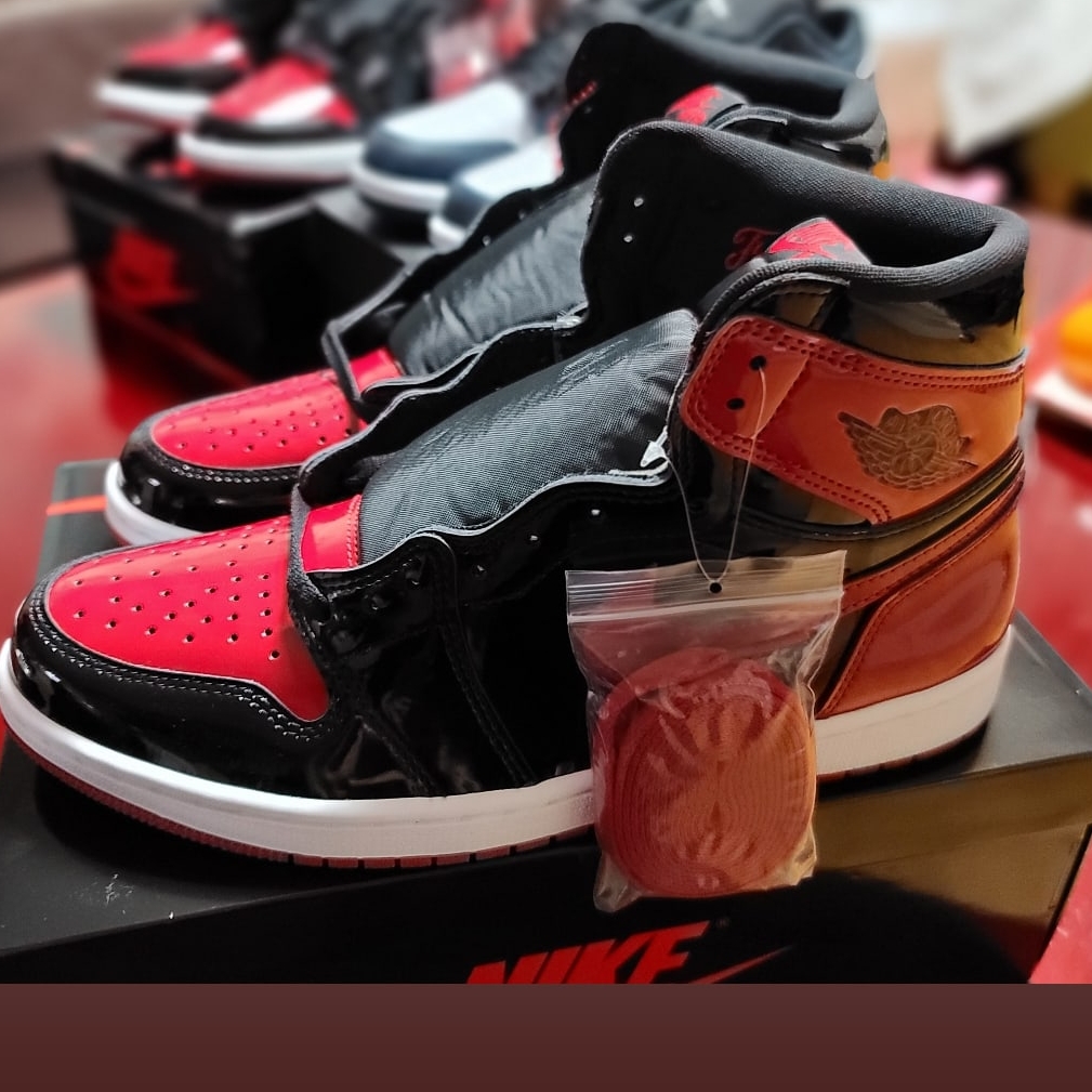 Jordan 1 Retro High OG Patent Bred 착용 스타일 - 2