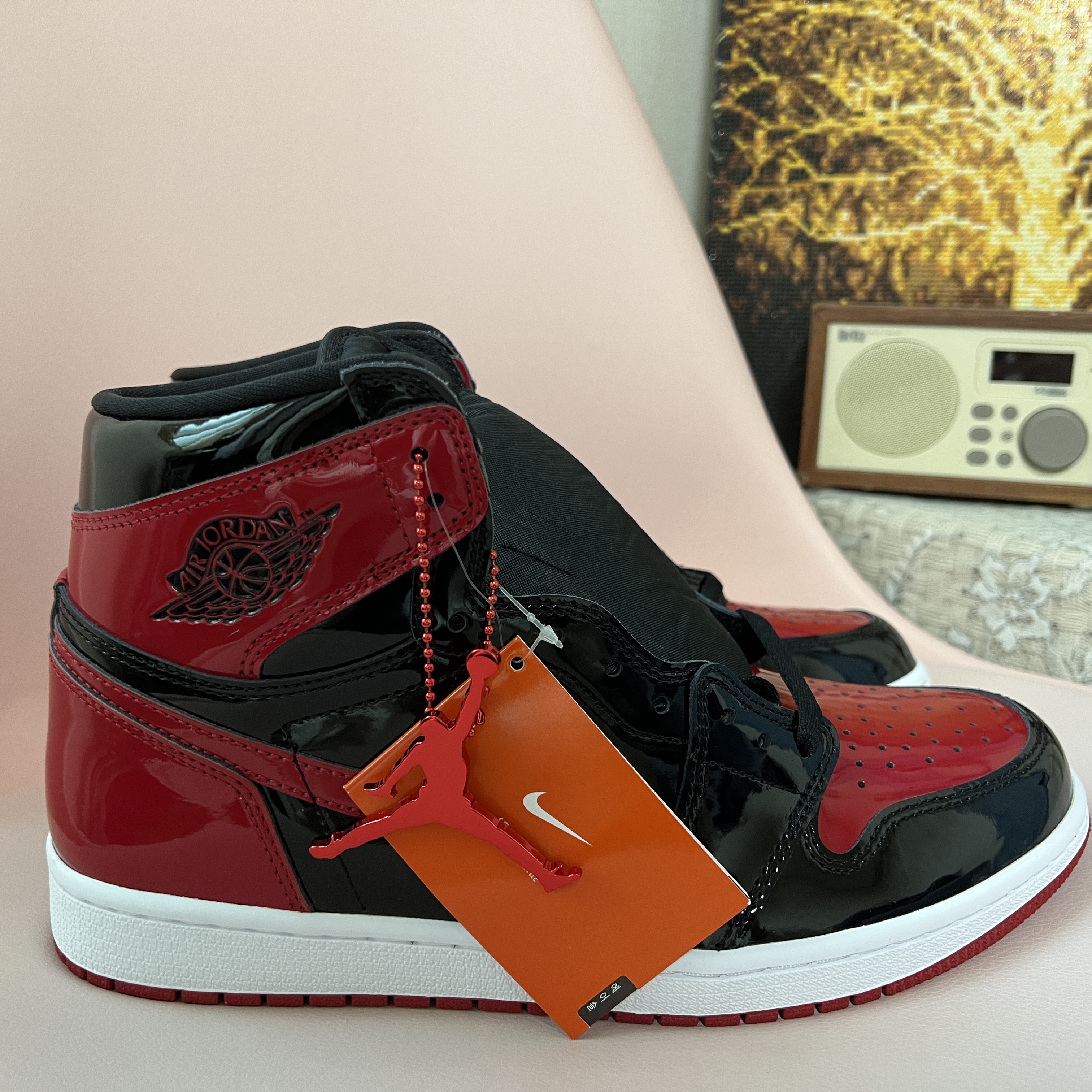 Jordan 1 Retro High OG Patent Bred 착용 스타일 - 2