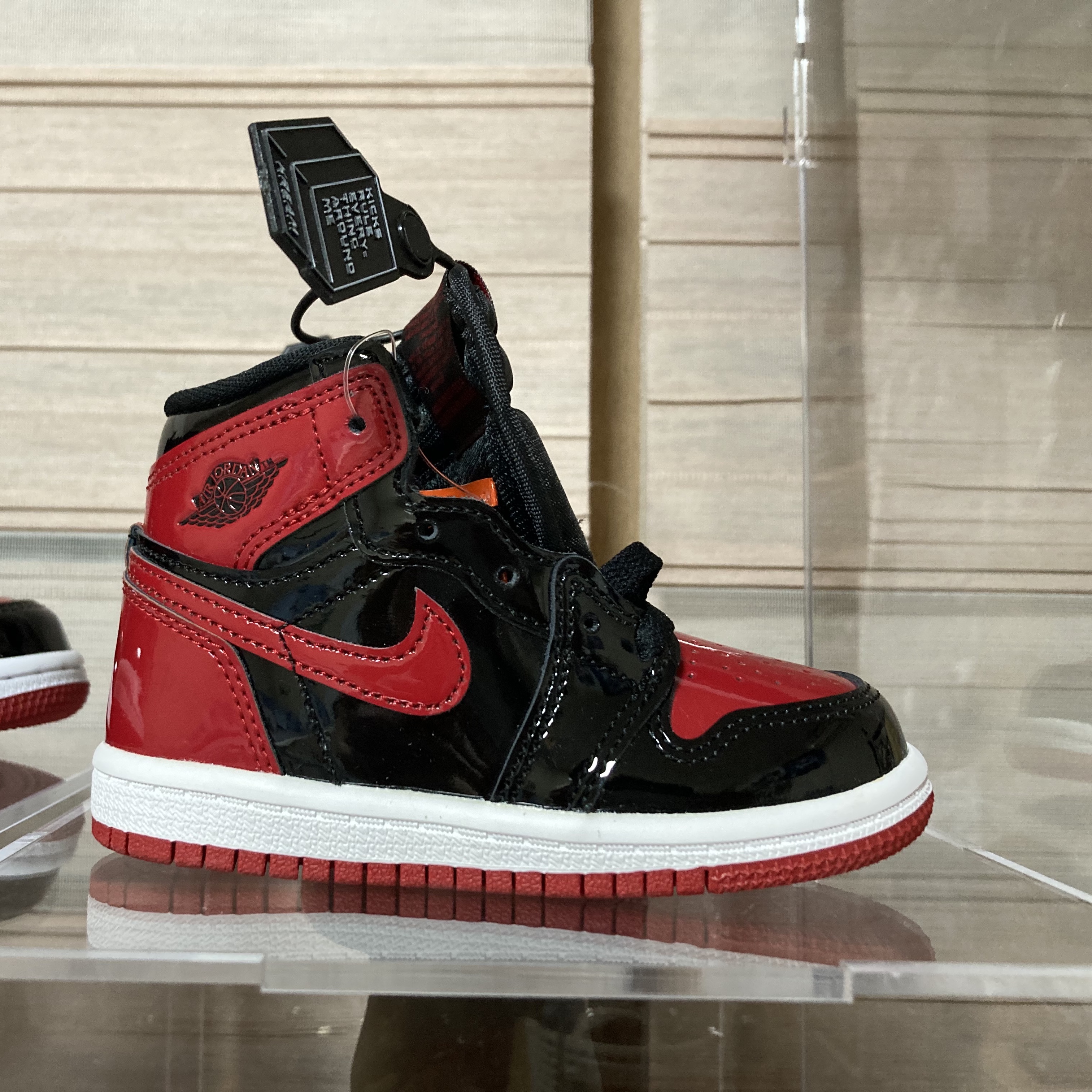 (TD) Jordan 1 Retro High OG Patent Bred, Jordan 1 Retro High OG Patent Bred 착용 스타일 - 1