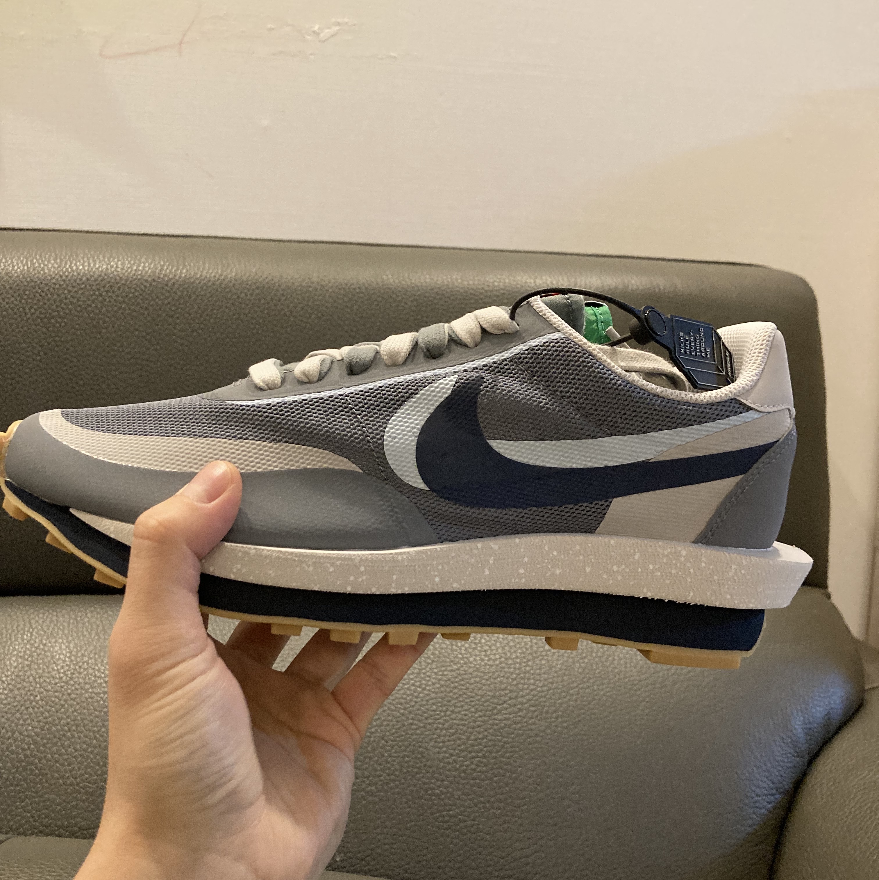 Nike x Sacai x Clot LDWaffle Cool Grey, Nike x Sacai x Undercover LDWaffle Midnight Spruce University Red 착용 스타일 - 1