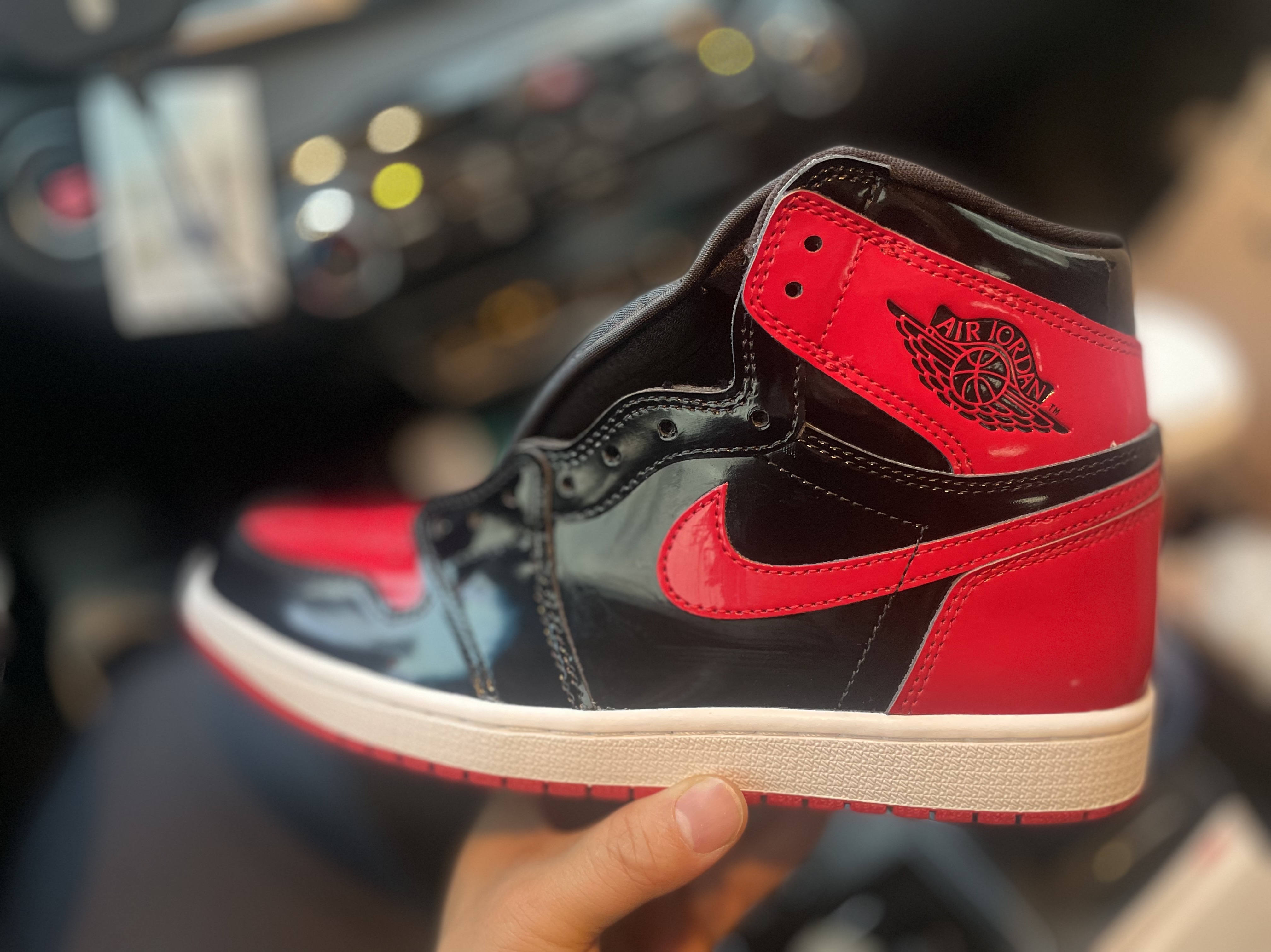 Jordan 1 Retro High OG Patent Bred 착용 스타일 - 1