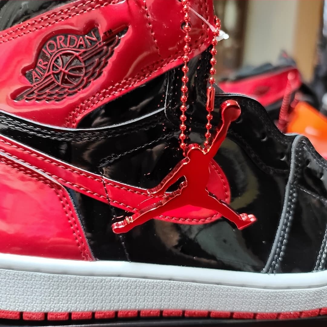 Jordan 1 Retro High OG Patent Bred 착용 스타일 - 1