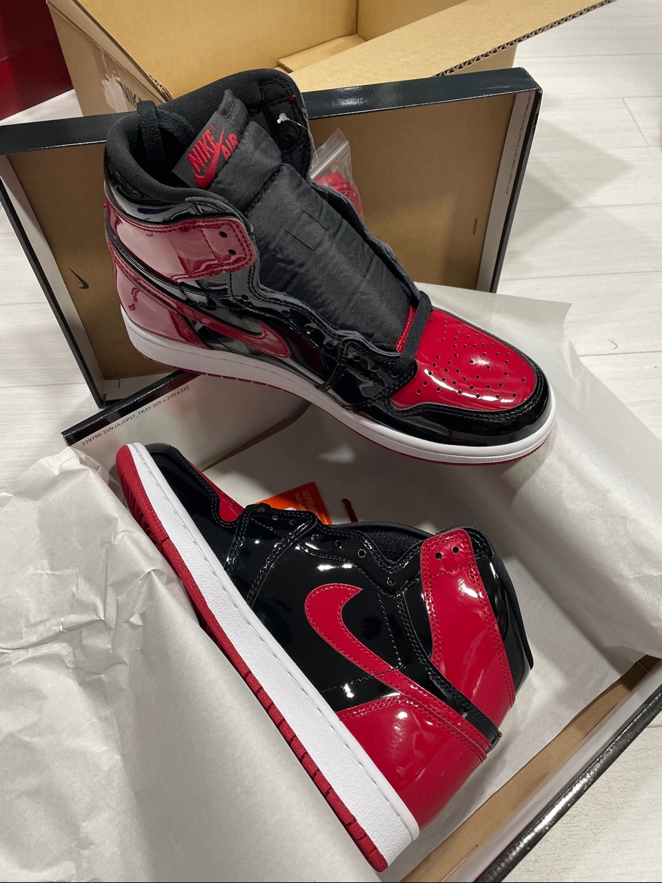 Jordan 1 Retro High OG Patent Bred 착용 스타일