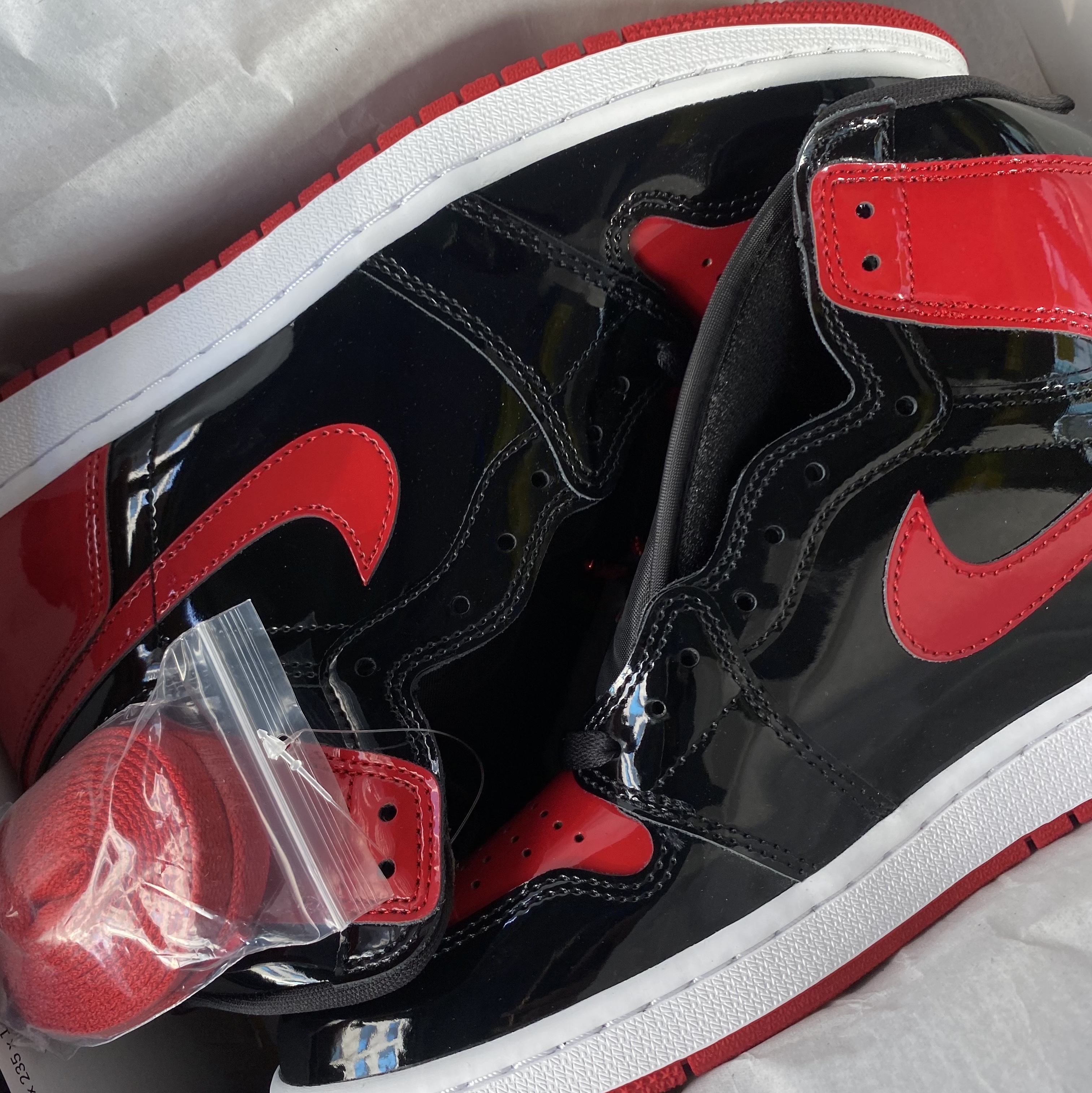 Jordan 1 Retro High OG Patent Bred 착용 스타일