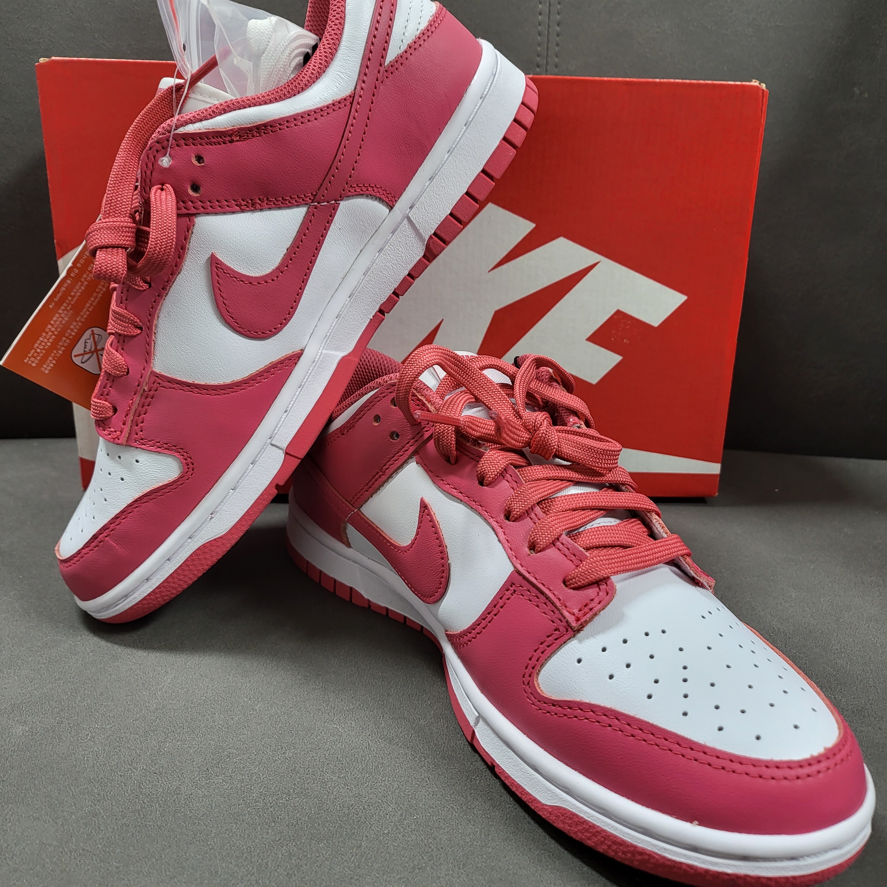 (W) Nike Dunk Low Archeo Pink 착용 스타일