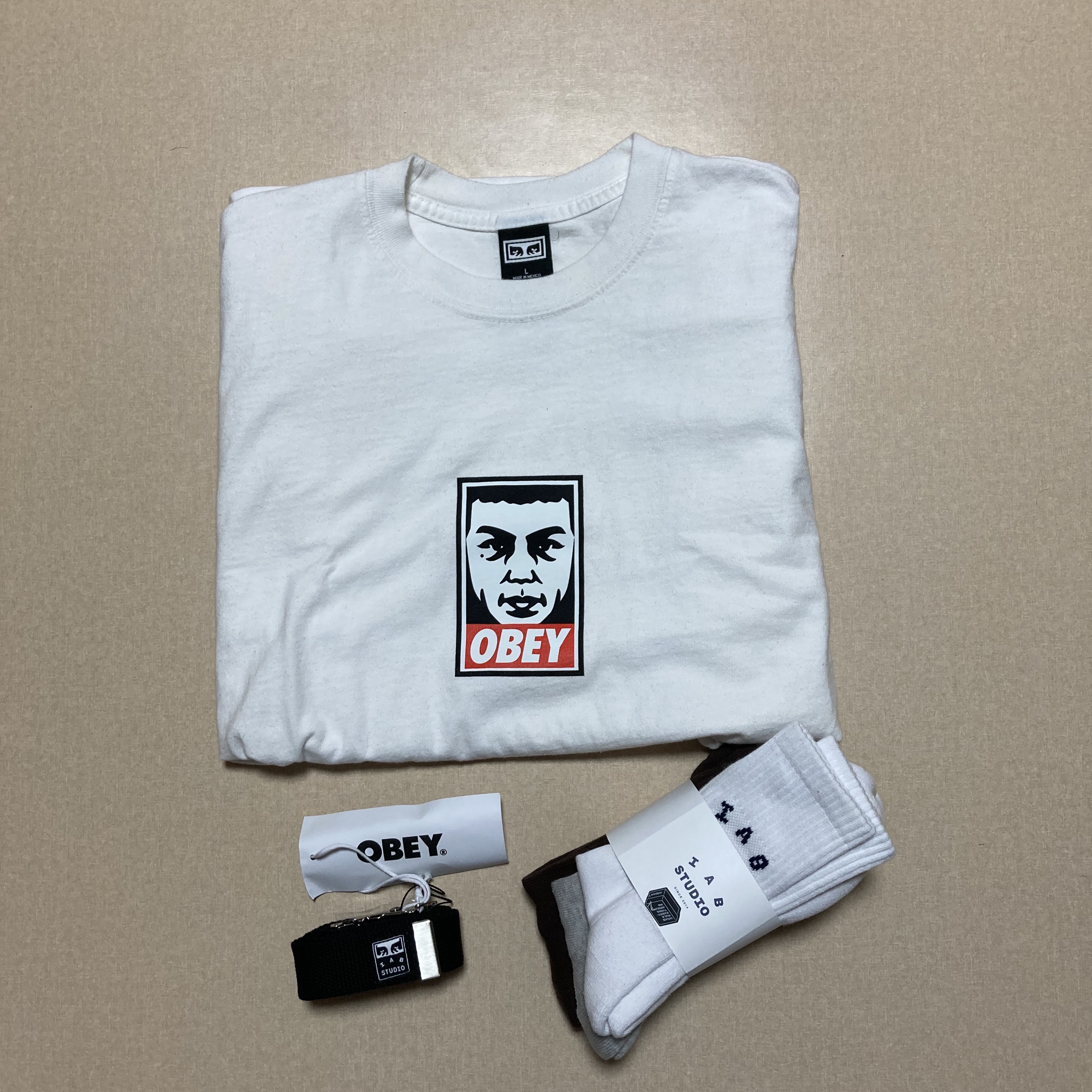 IAB Studio x Obey Beenzino Icon T-Shirt White, IAB Studio x Obey Web Belt Black 착용 스타일