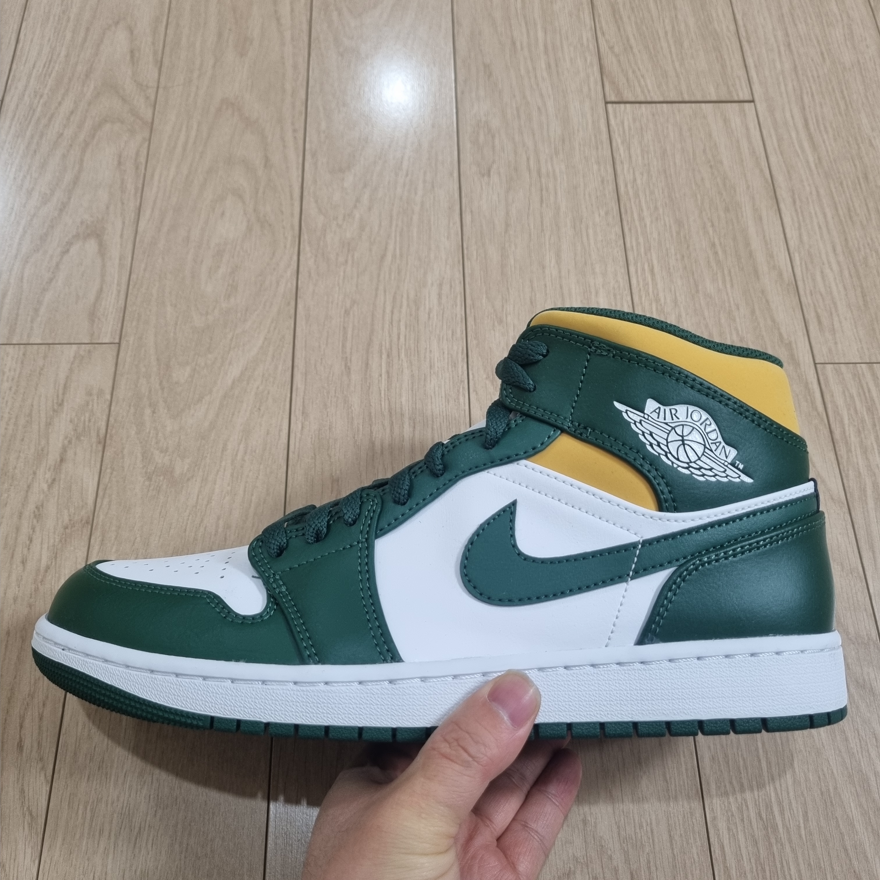 Jordan 1 Mid Sonics 2021 착용 스타일 - 2