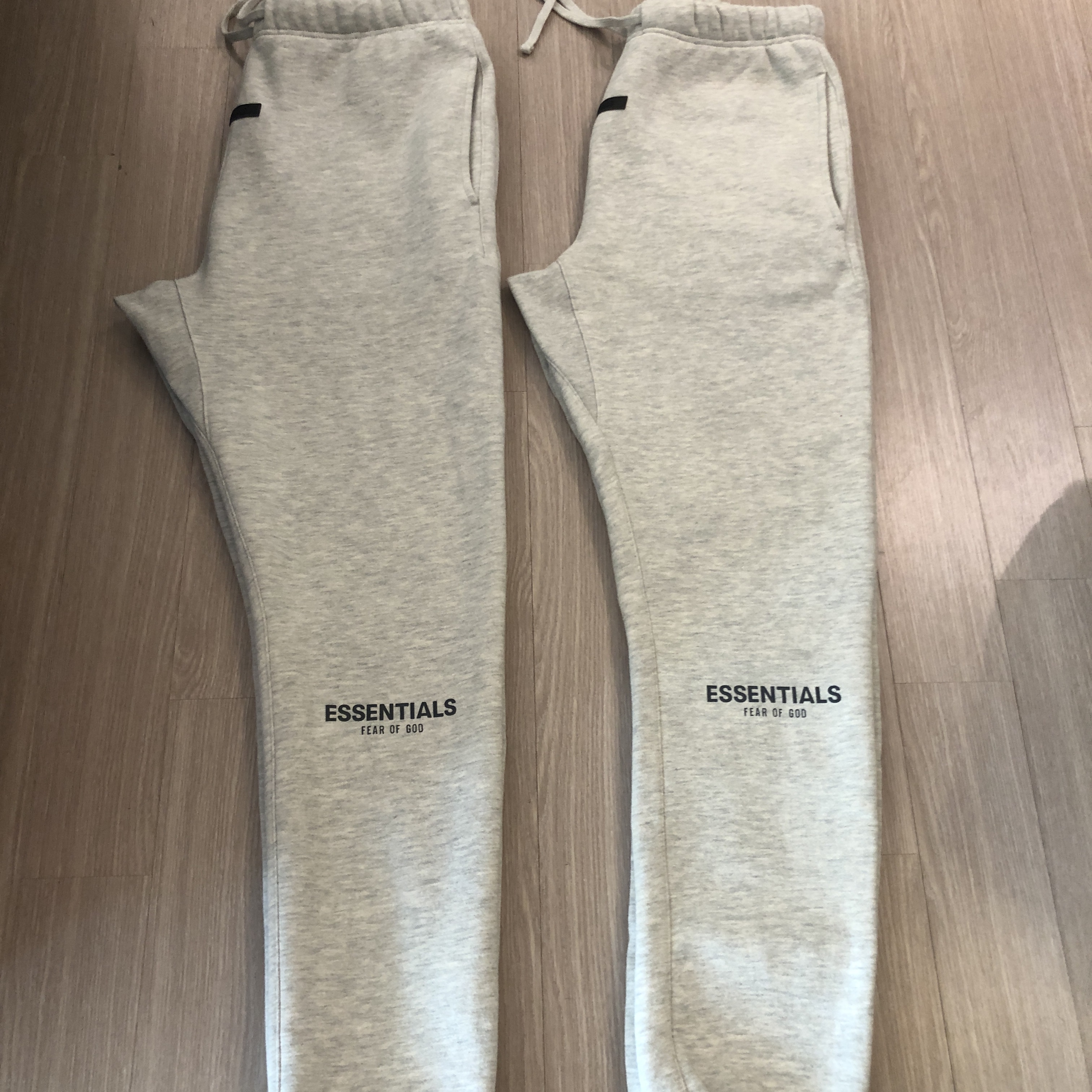 Essentials Sweatpants Oatmeal - 21SS 착용 스타일