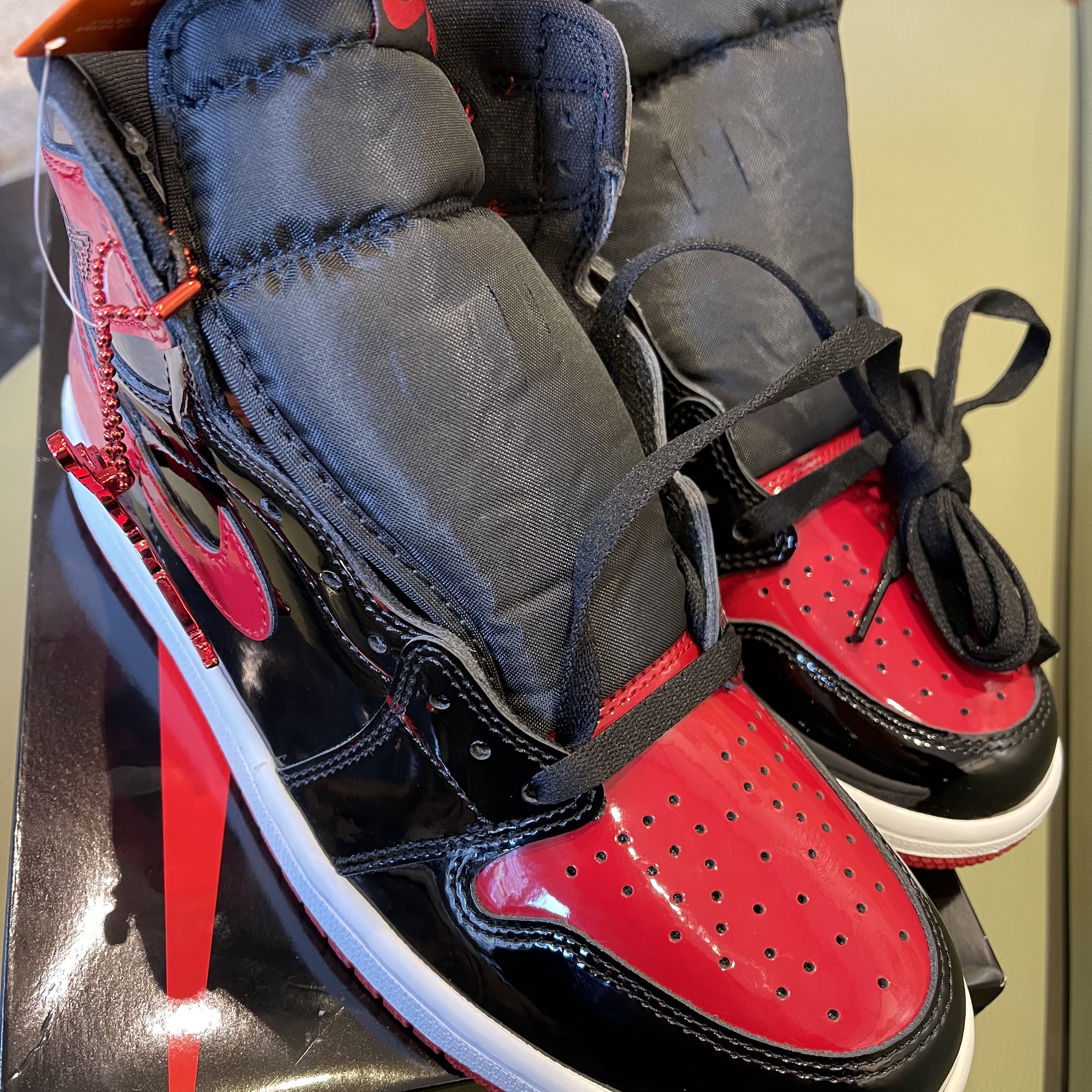 Jordan 1 Retro High OG Patent Bred 착용 스타일