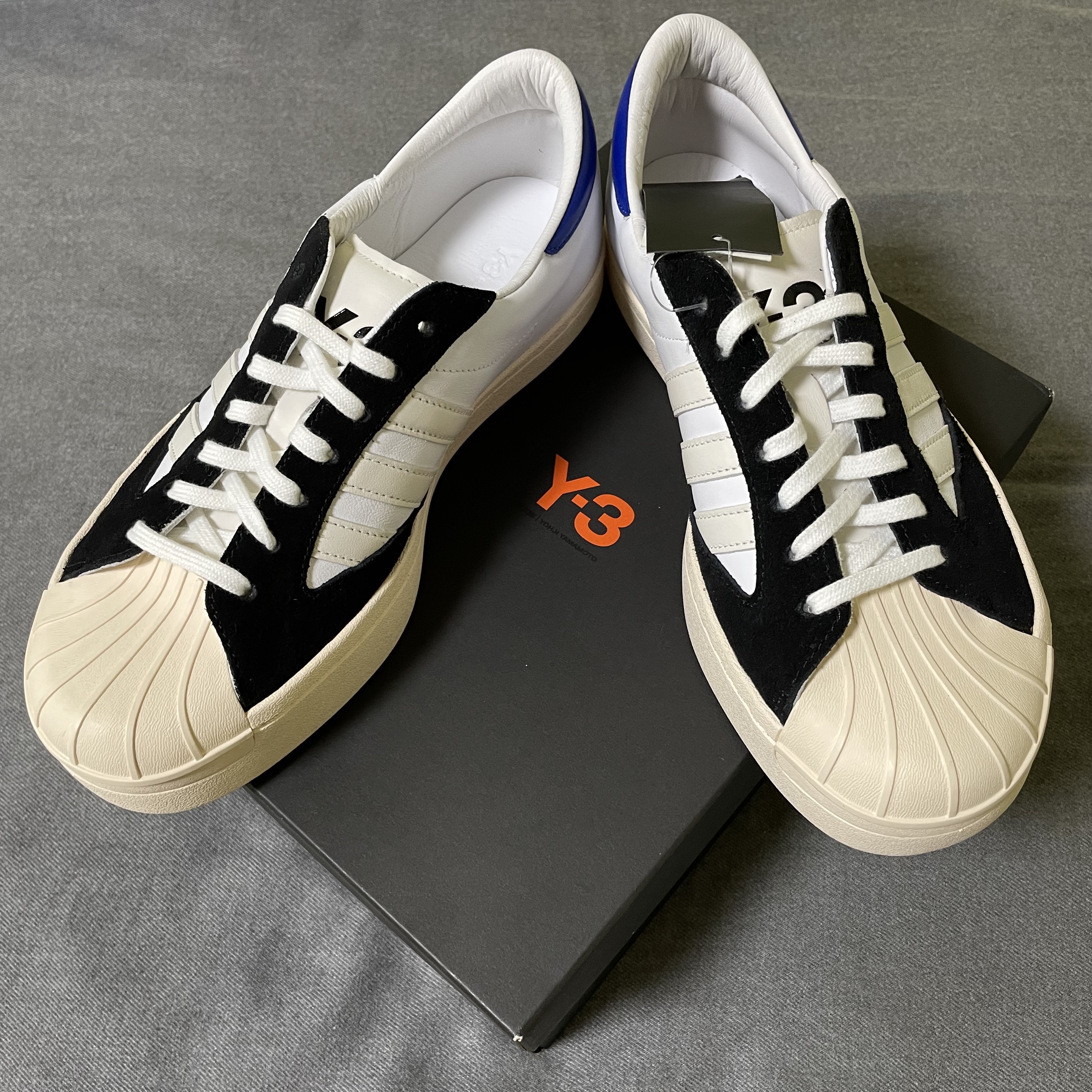 Y-3 Yohji Star Cloud White Bold Blue 착용 스타일