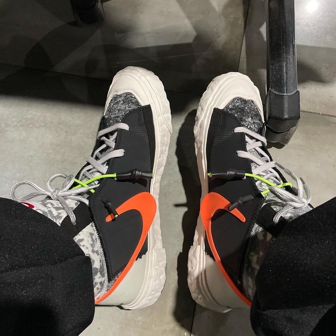 Jordan 1 Retro High OG University Blue, Nike x Peaceminusone Air Force 1 Low Para-Noise 2.0 착용 스타일 - 3