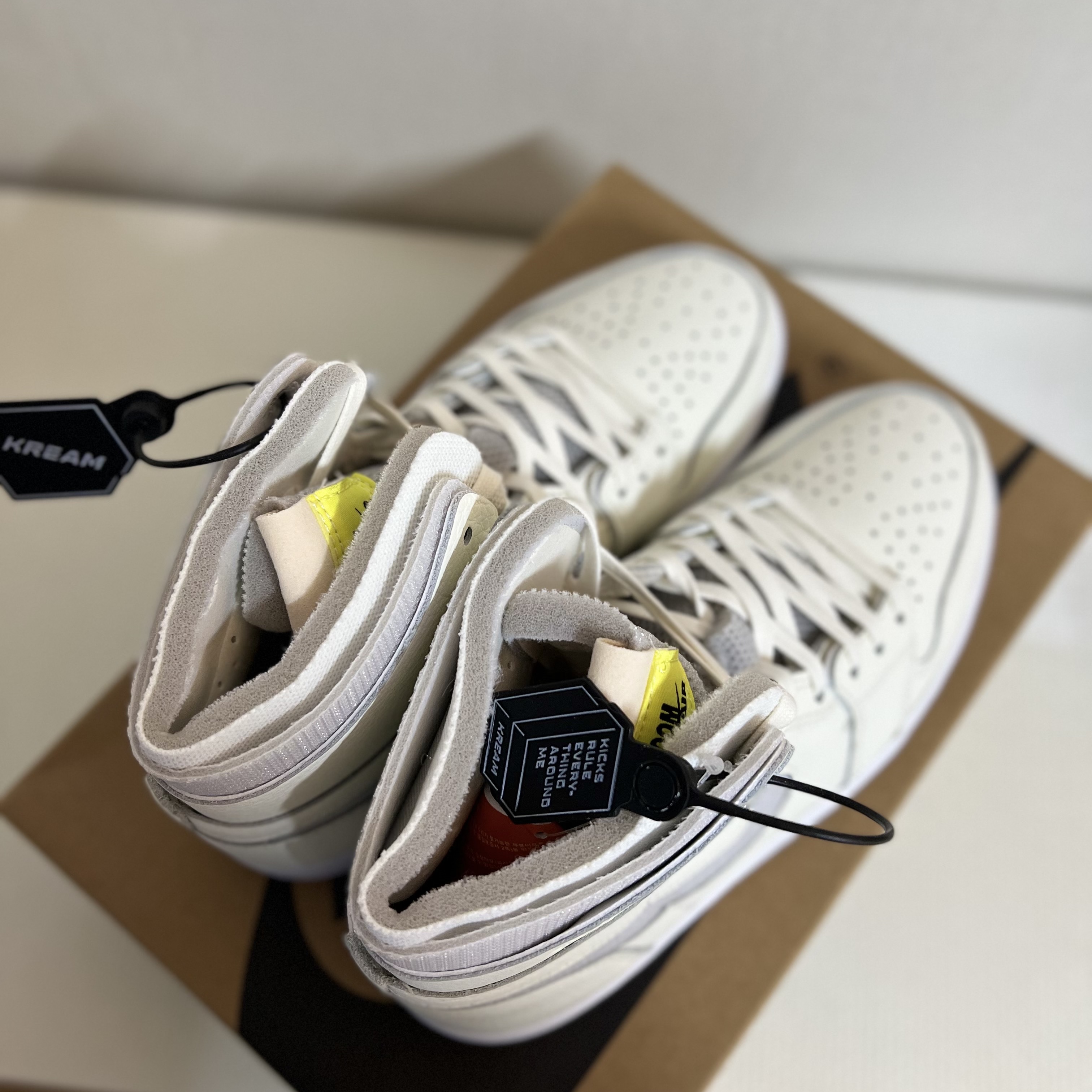 (W) Jordan 1 Zoom Air CMFT Sail 착용 스타일 - 4