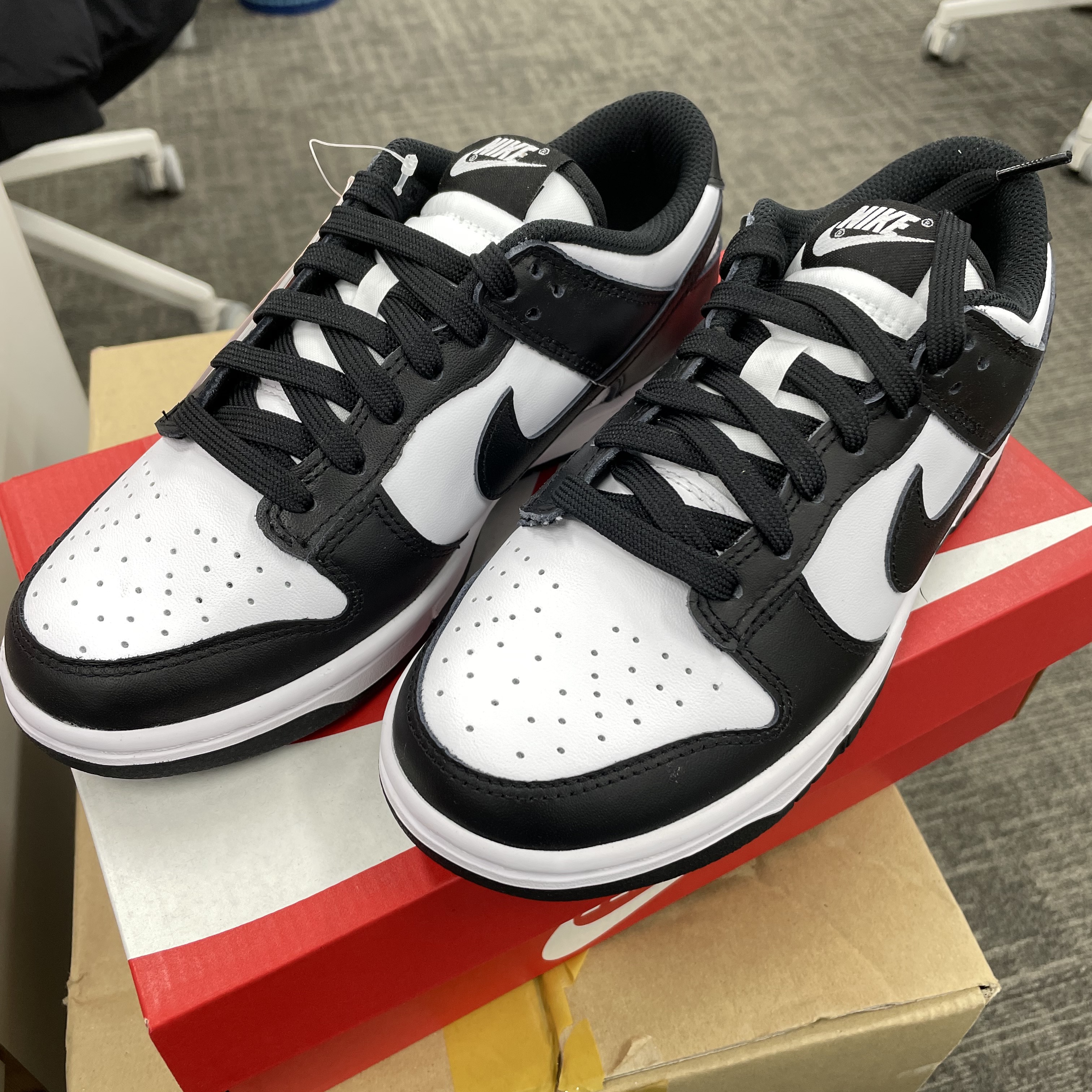 (W) Nike Dunk Low Black 착용 스타일 - 2