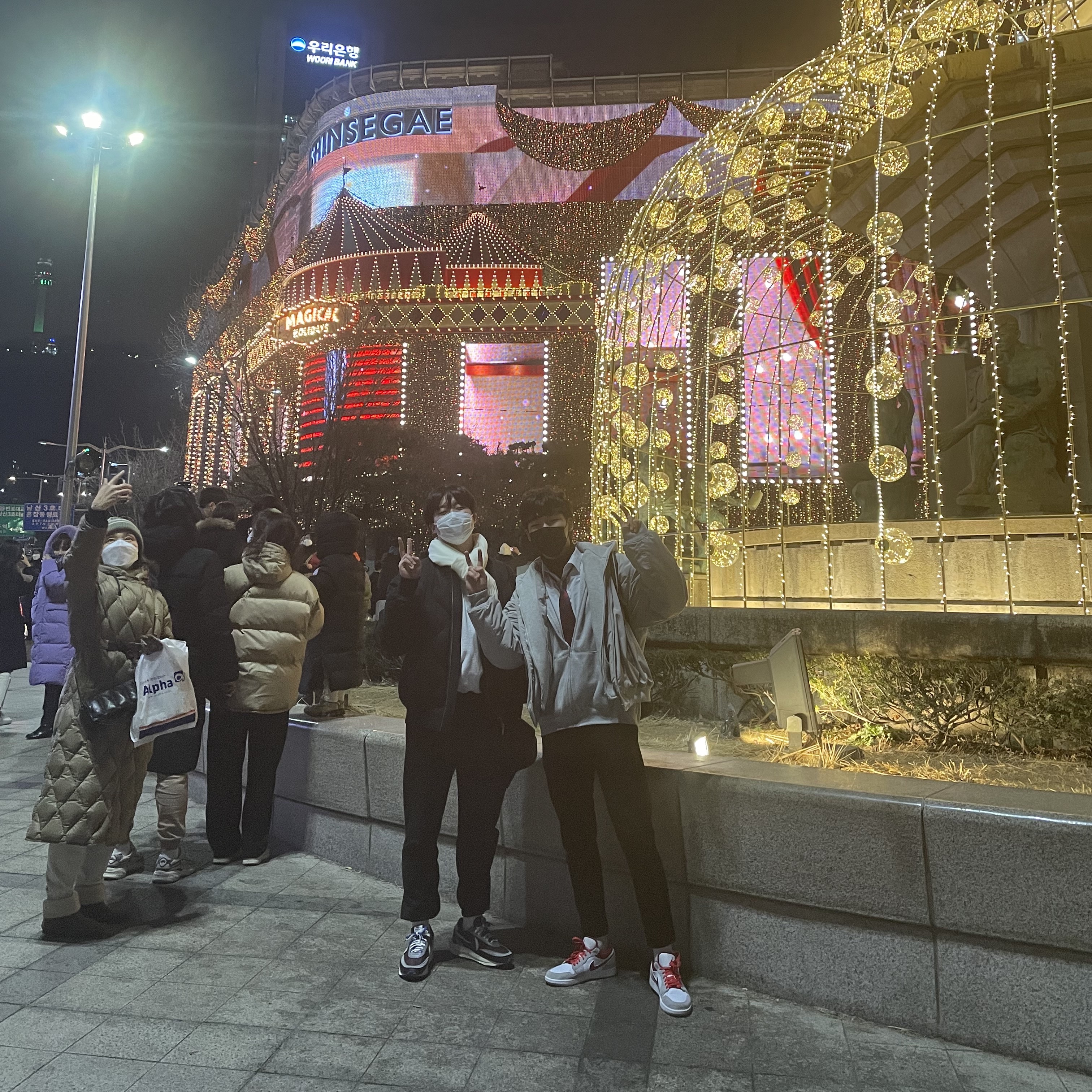 Nike x Sacai x Undercover LDWaffle Night Maroon Team Royal, Jordan 1 Low SE Light Smoke Grey Gym Red 착용 스타일 - 2