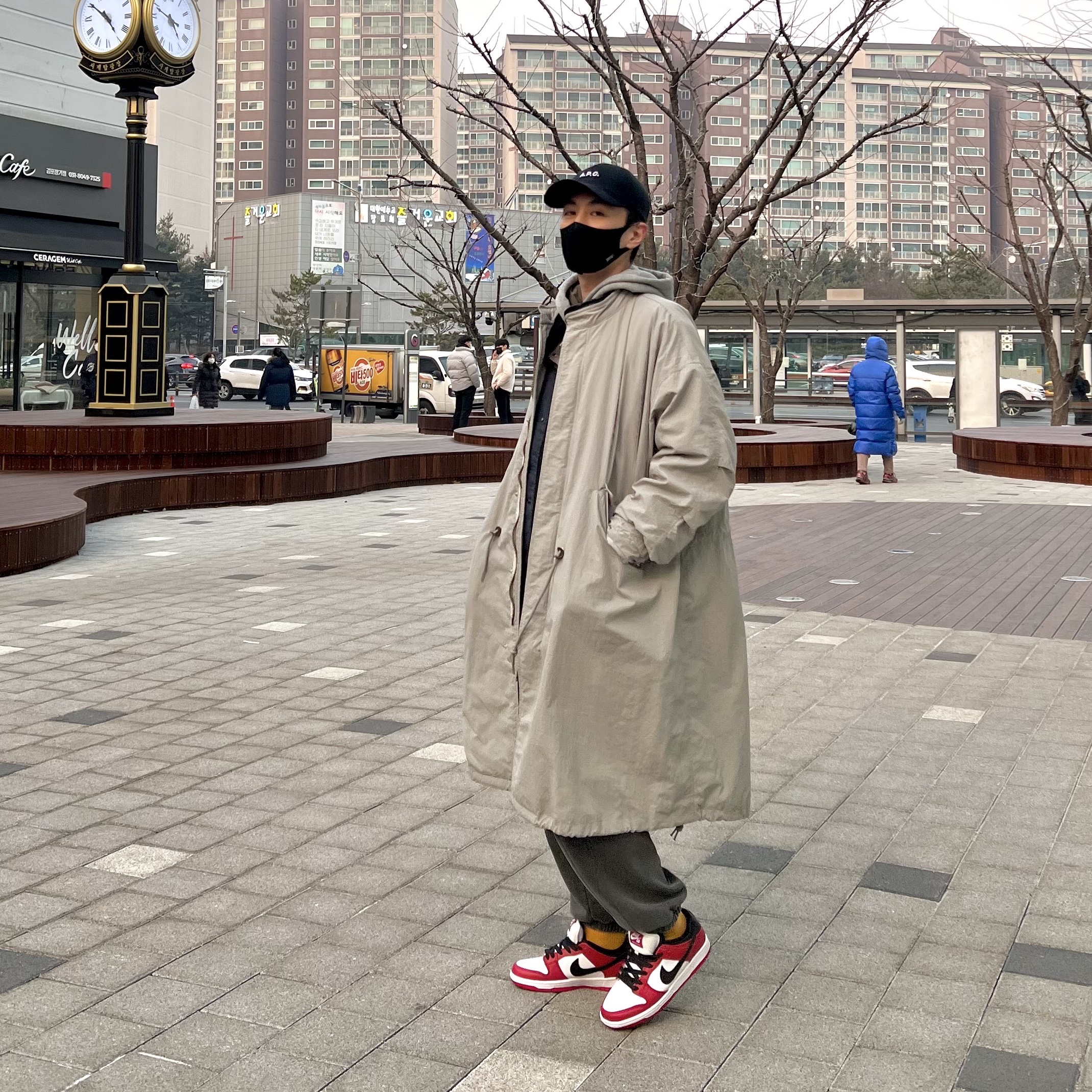 Nike SB Dunk Low Pro Chicago 착용 스타일 - 3