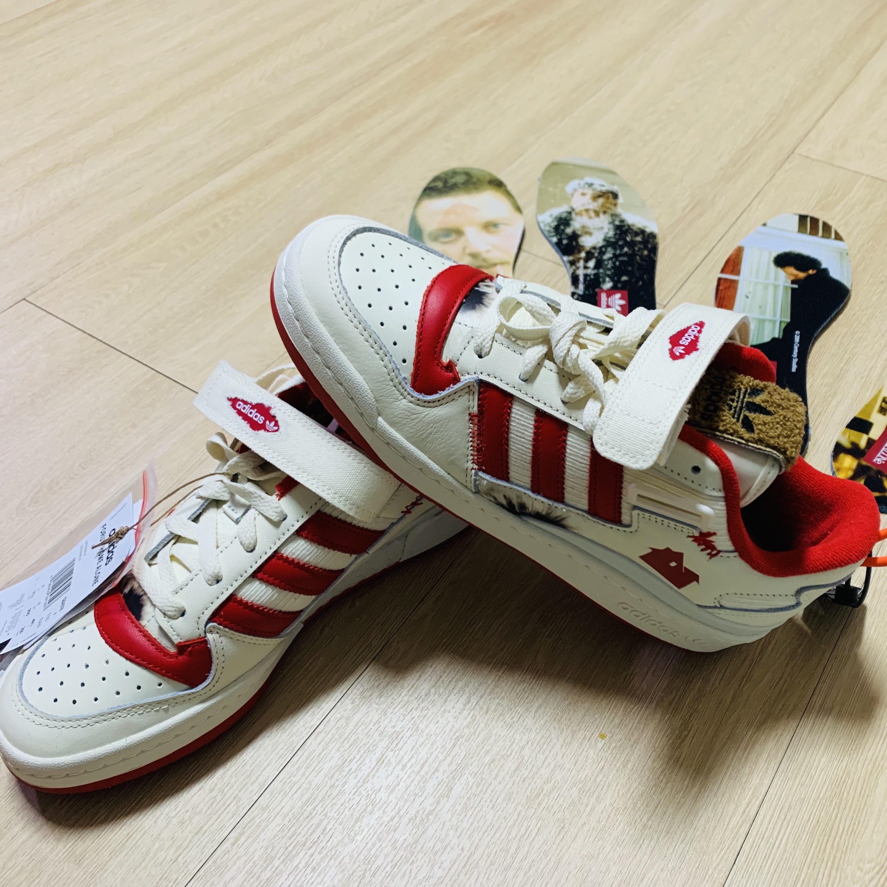 Adidas Forum Low Home Alone 착용 스타일 - 1