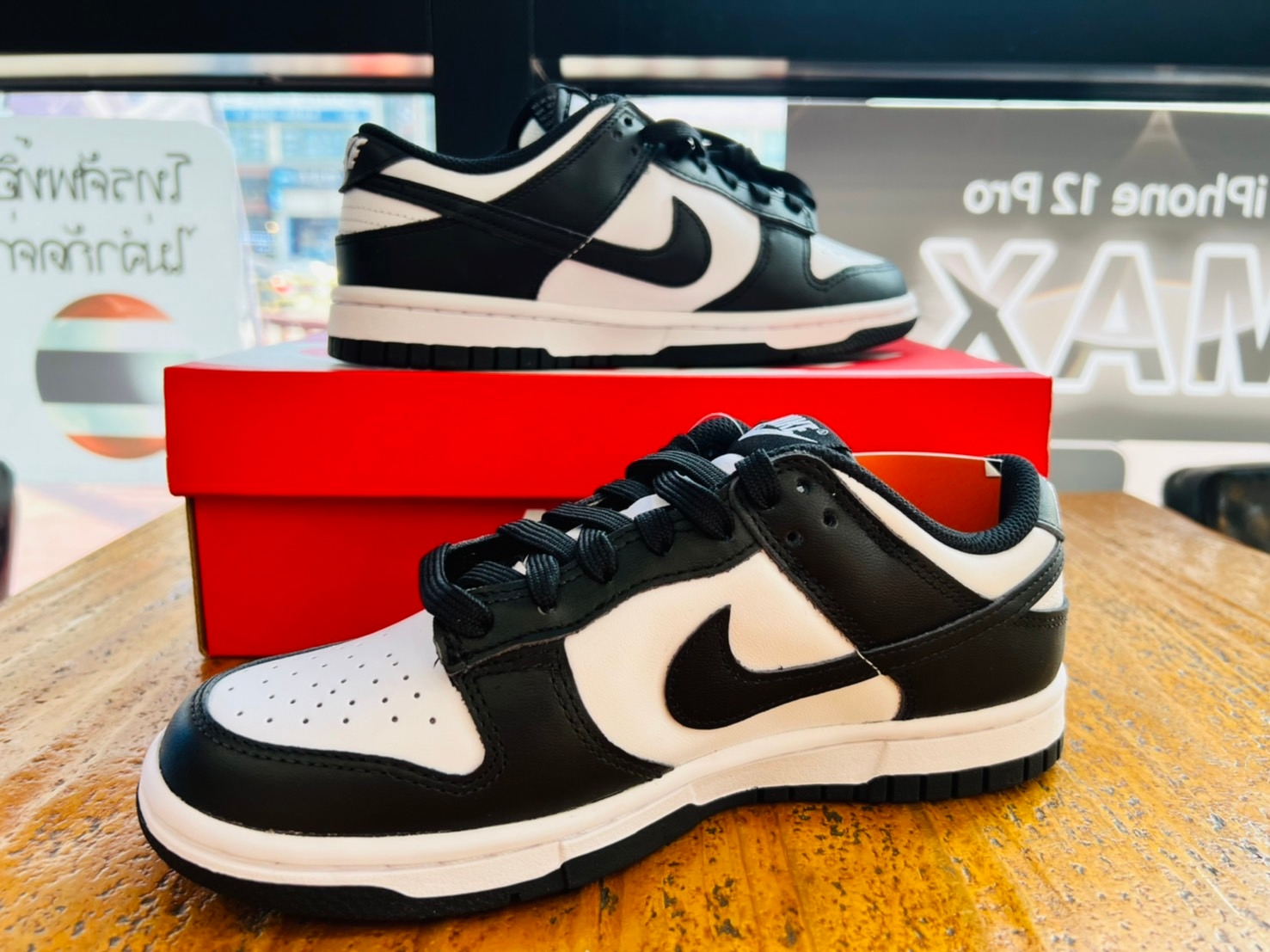 (W) Nike Dunk Low Black 착용 스타일 - 2