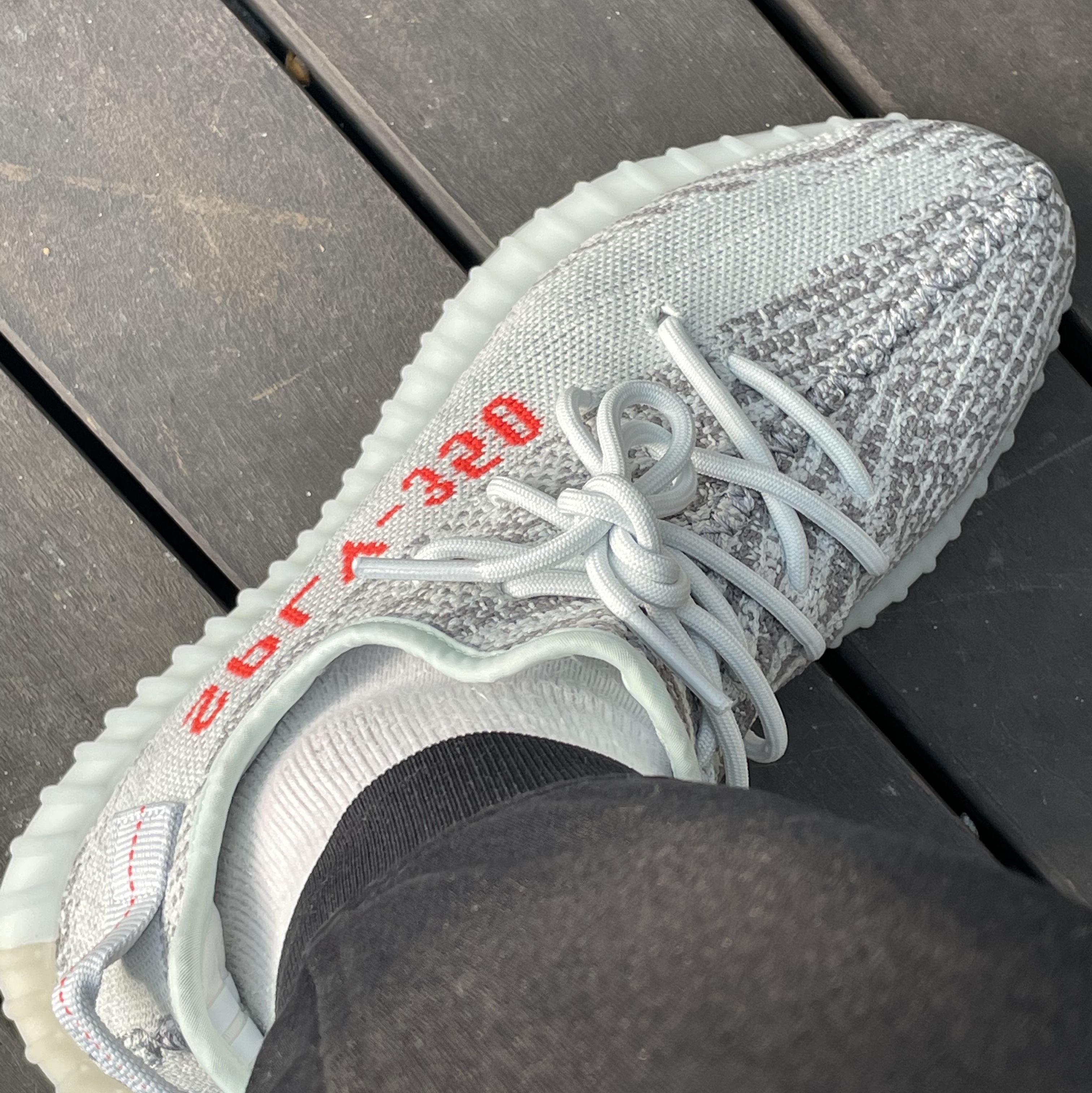 Adidas Yeezy Boost 350 V2 Blue Tint 2017 착용 스타일