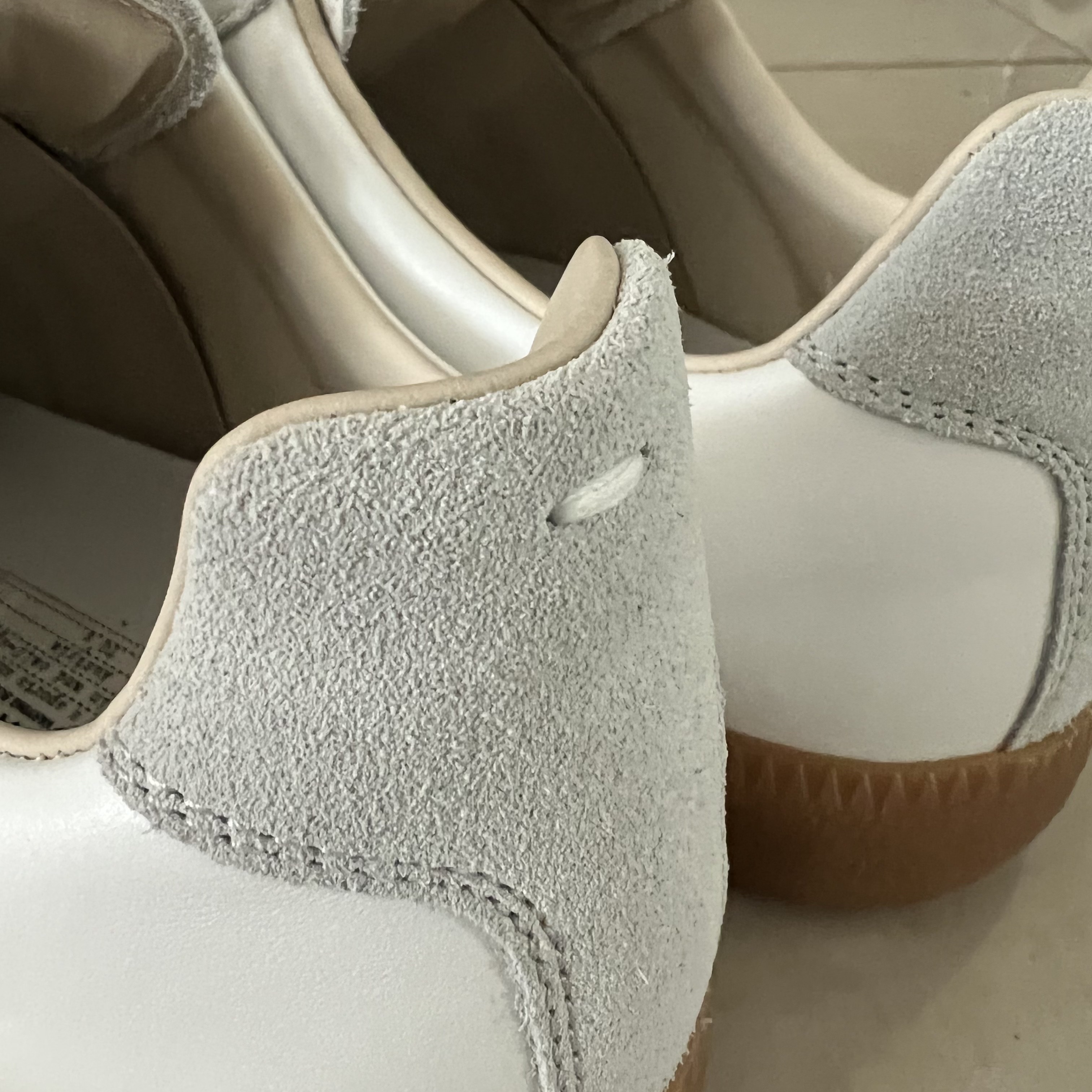 Maison Margiela Calfskin Replica Sneakers 착용 스타일 - 3