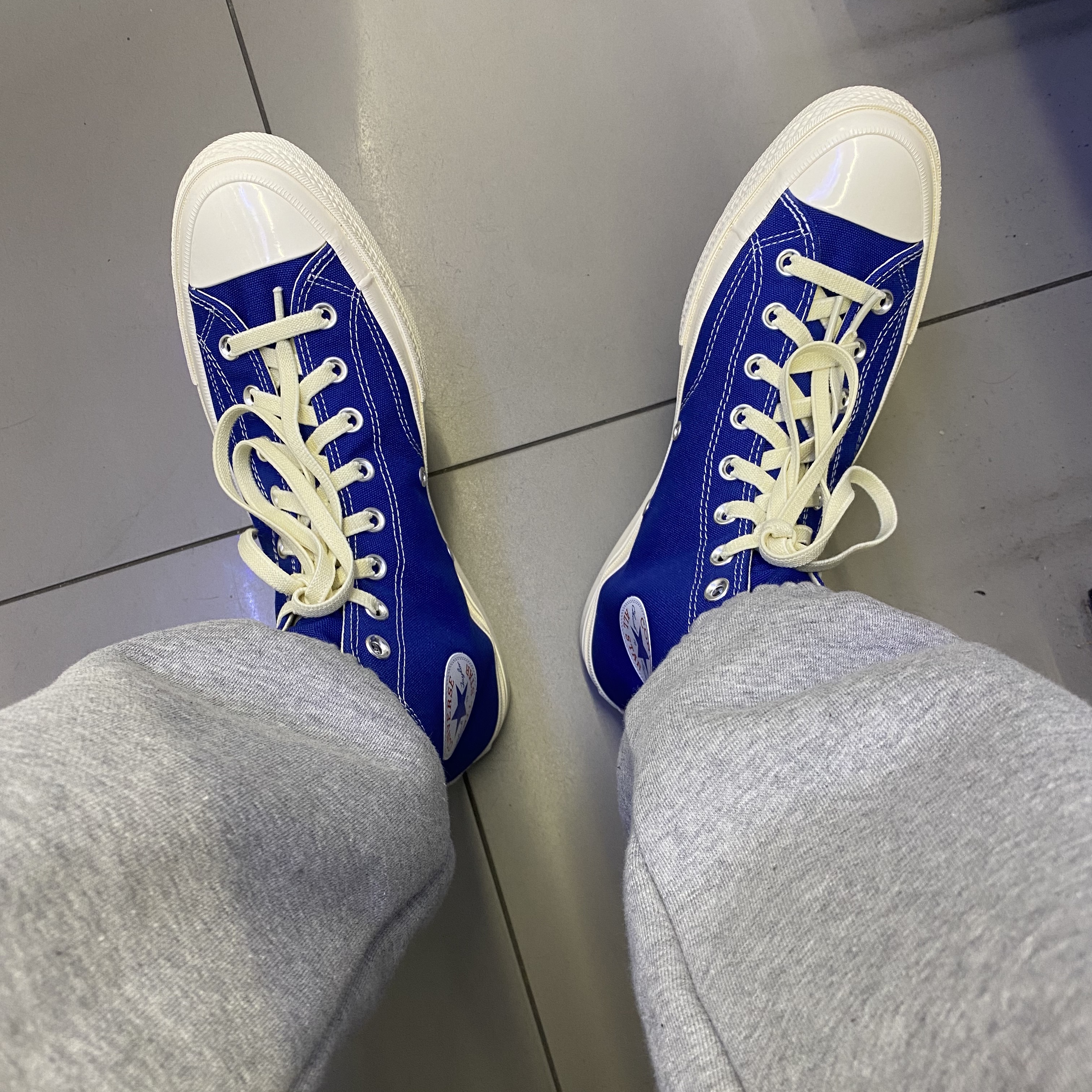Converse x Play Comme des Garcons Chuck 70 Hi Blue Quartz 착용 스타일