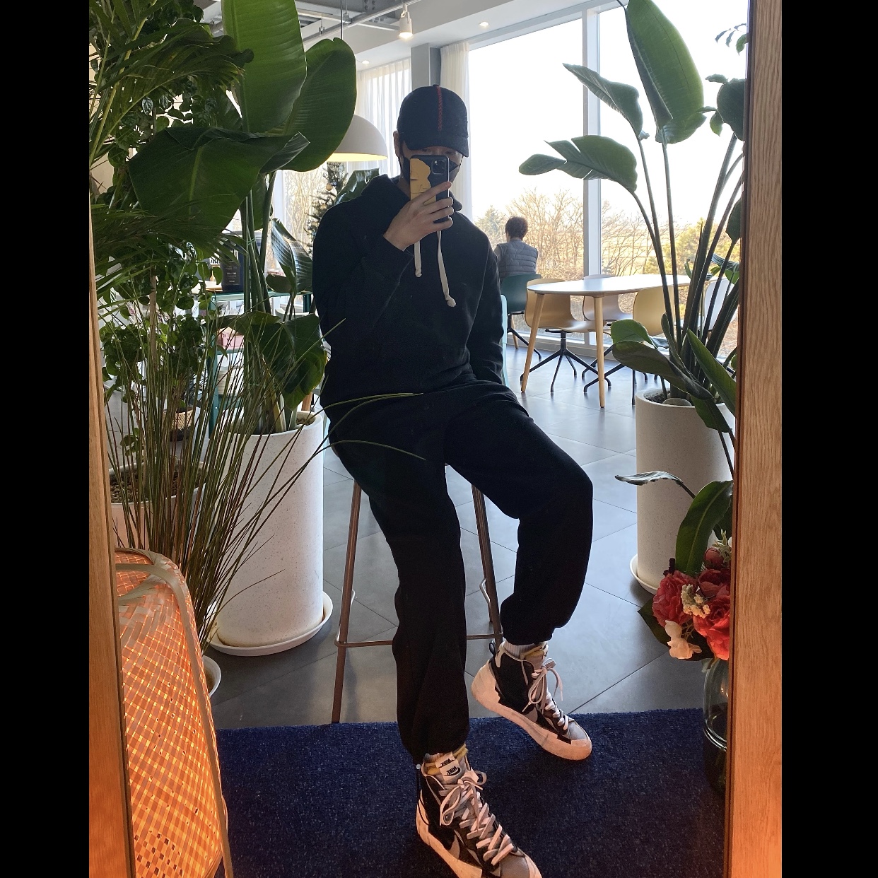 Nike x Sacai Blazer Mid Black Grey 착용 스타일