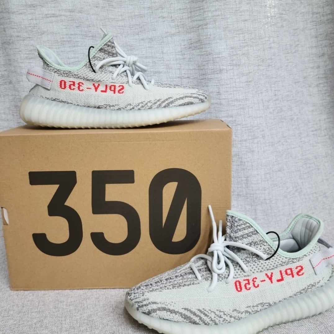 Adidas Yeezy Boost 350 V2 Blue Tint 2017 착용 스타일