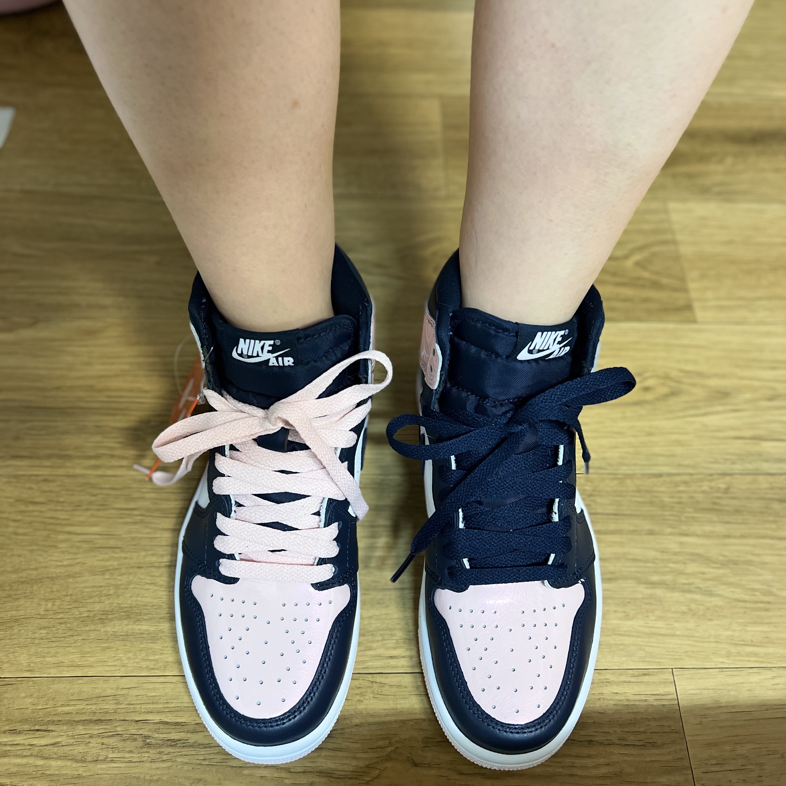 (W) Jordan 1 Retro High OG Atmosphere 착용 스타일 - 1