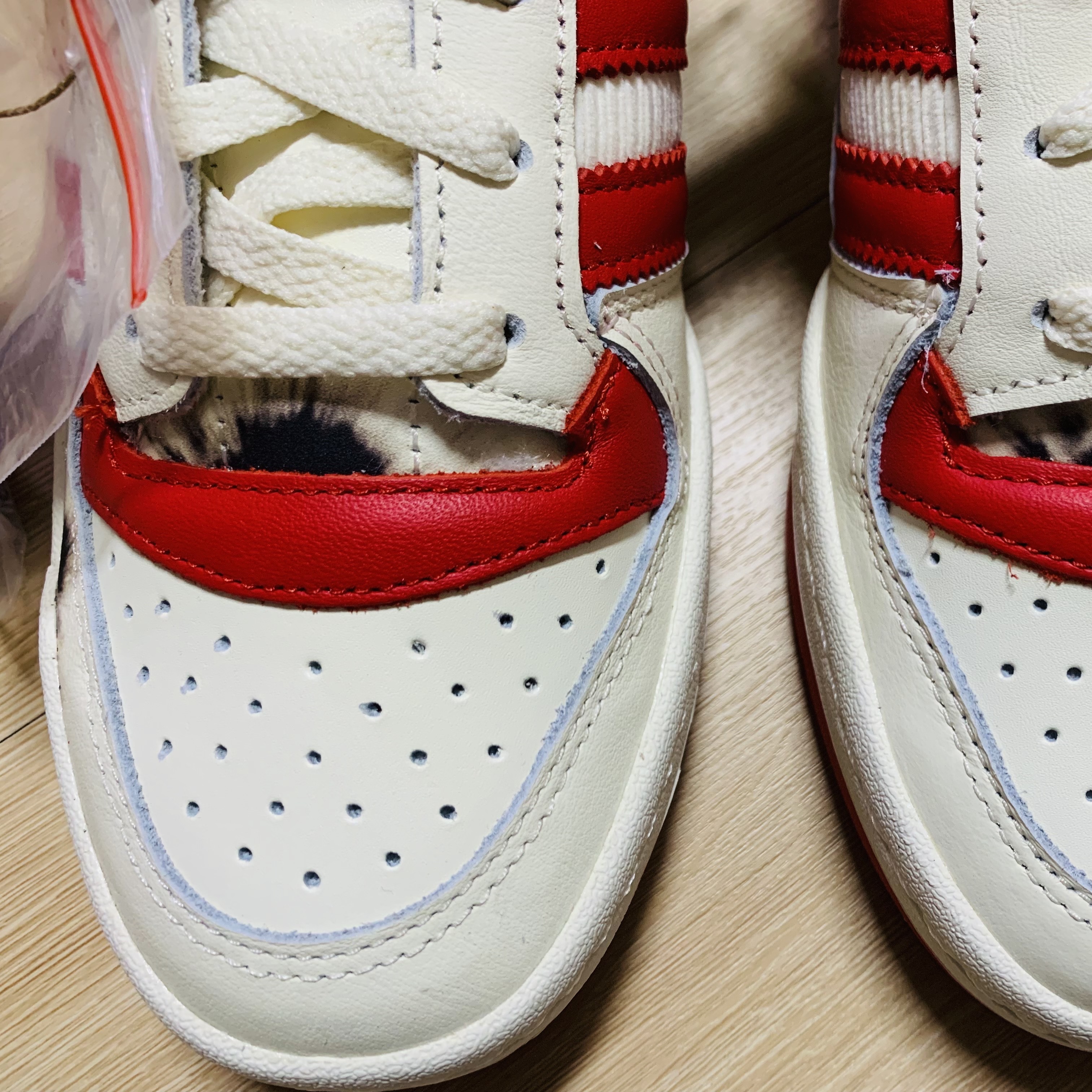 Adidas Forum Low Home Alone 착용 스타일 - 3