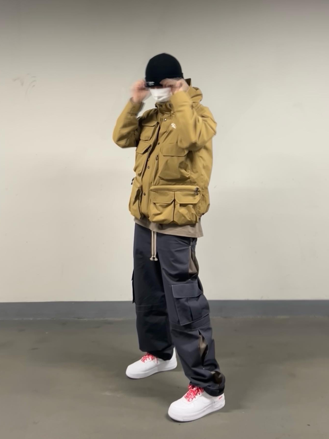 Supreme x The North Face Cargo Jacket Gold - 20SS, Nike x Supreme Air Force 1 Low White 착용 스타일 - 2