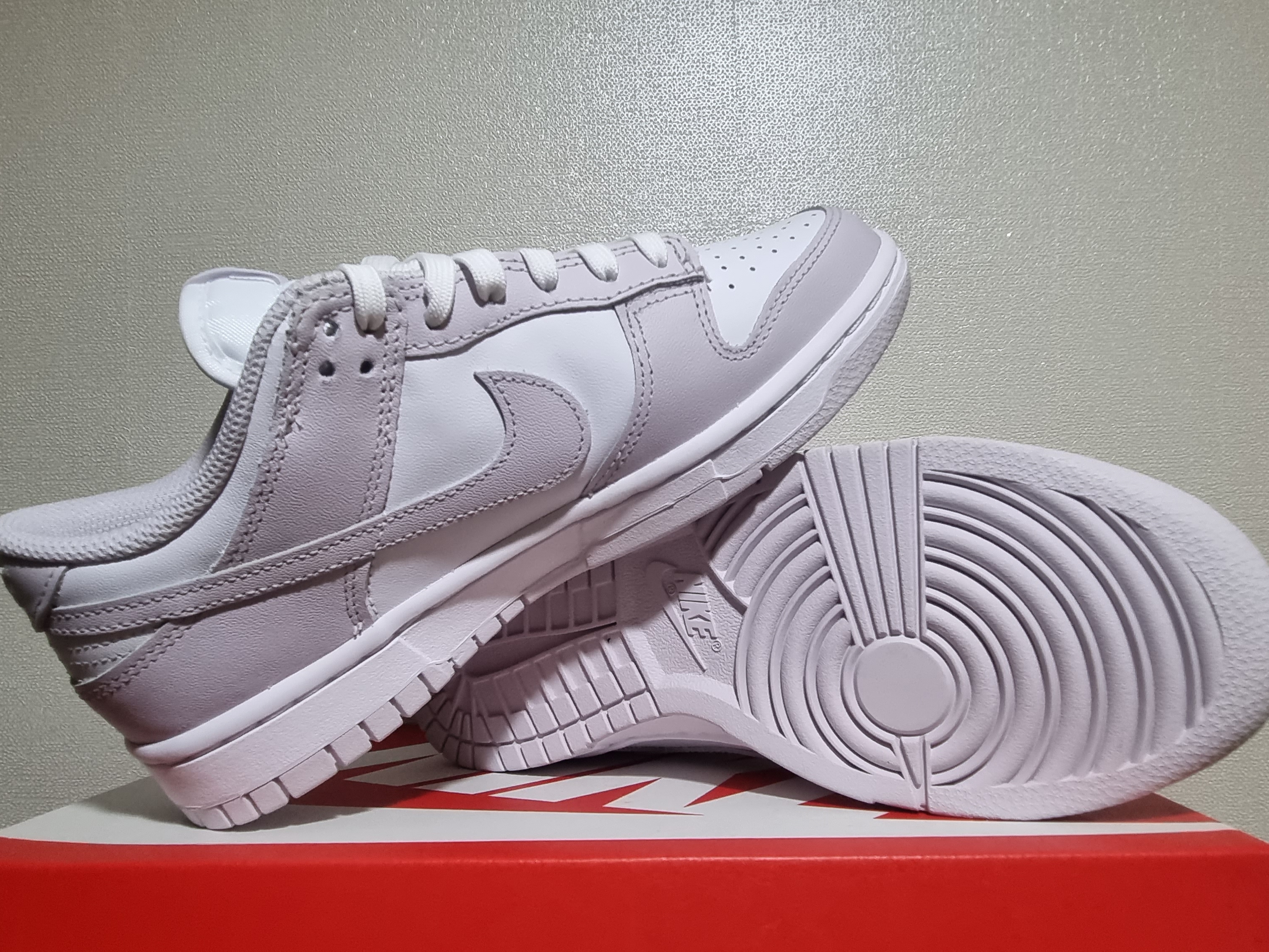 (W) Nike Dunk Low Venice 착용 스타일