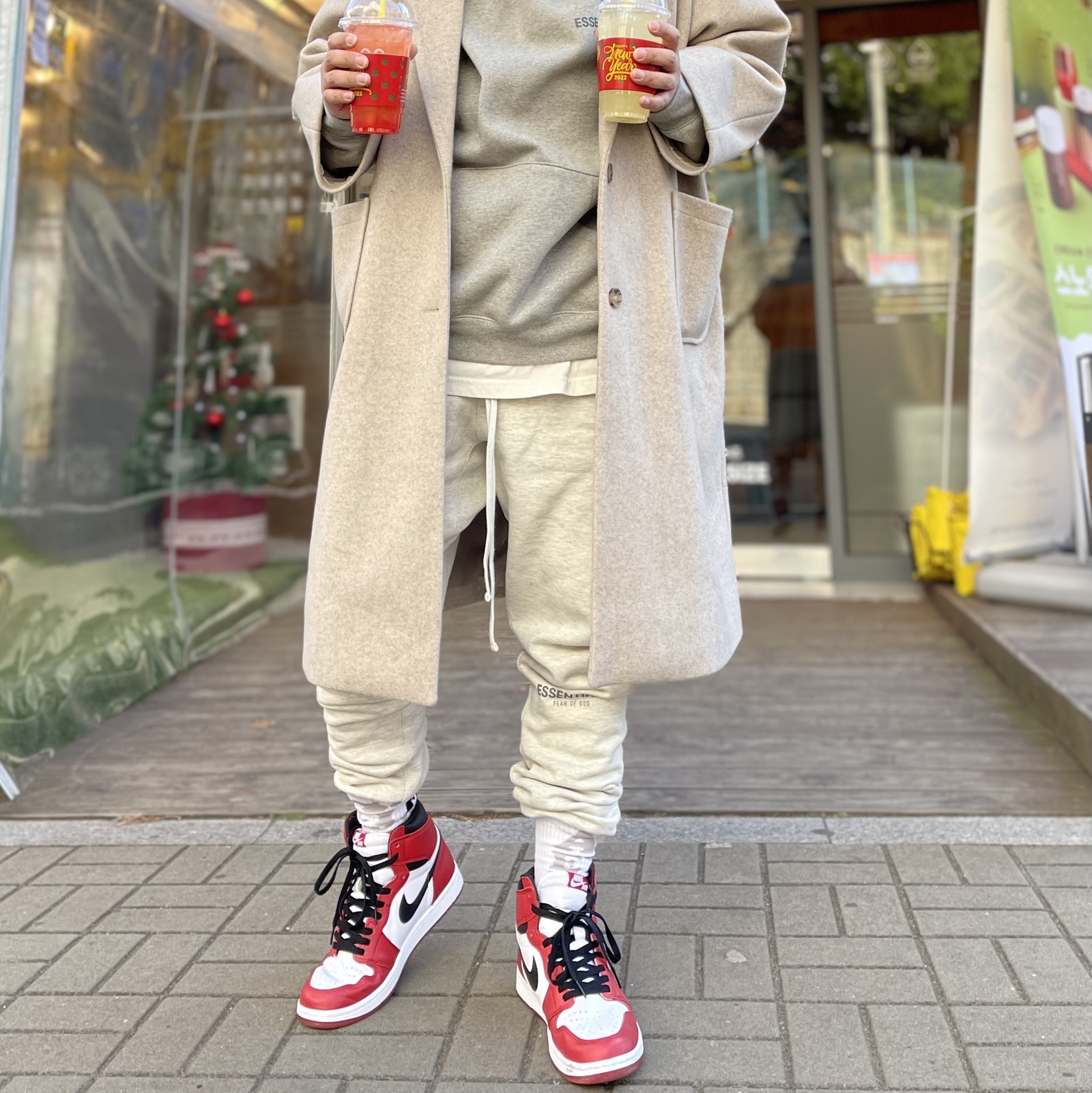 Jordan 1 Retro High OG Chicago 2015, Essentials Sweatpants Oatmeal/Oatmeal Heather/Light Heather Oatmeal 2020 착용 스타일