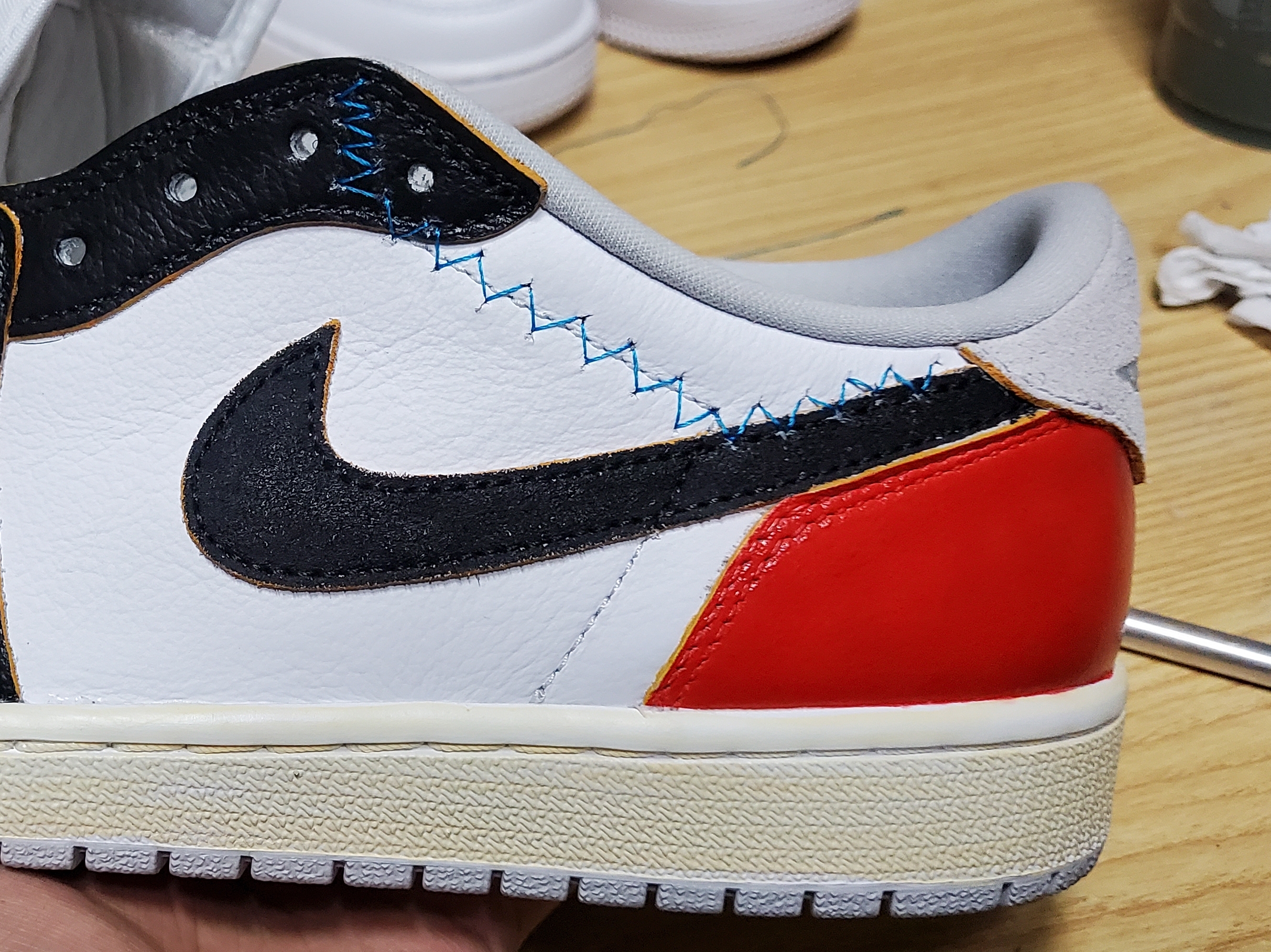 Jordan 1 Low OG Neutral Grey, Jordan 1 x Union Retro High Black Toe 착용 스타일