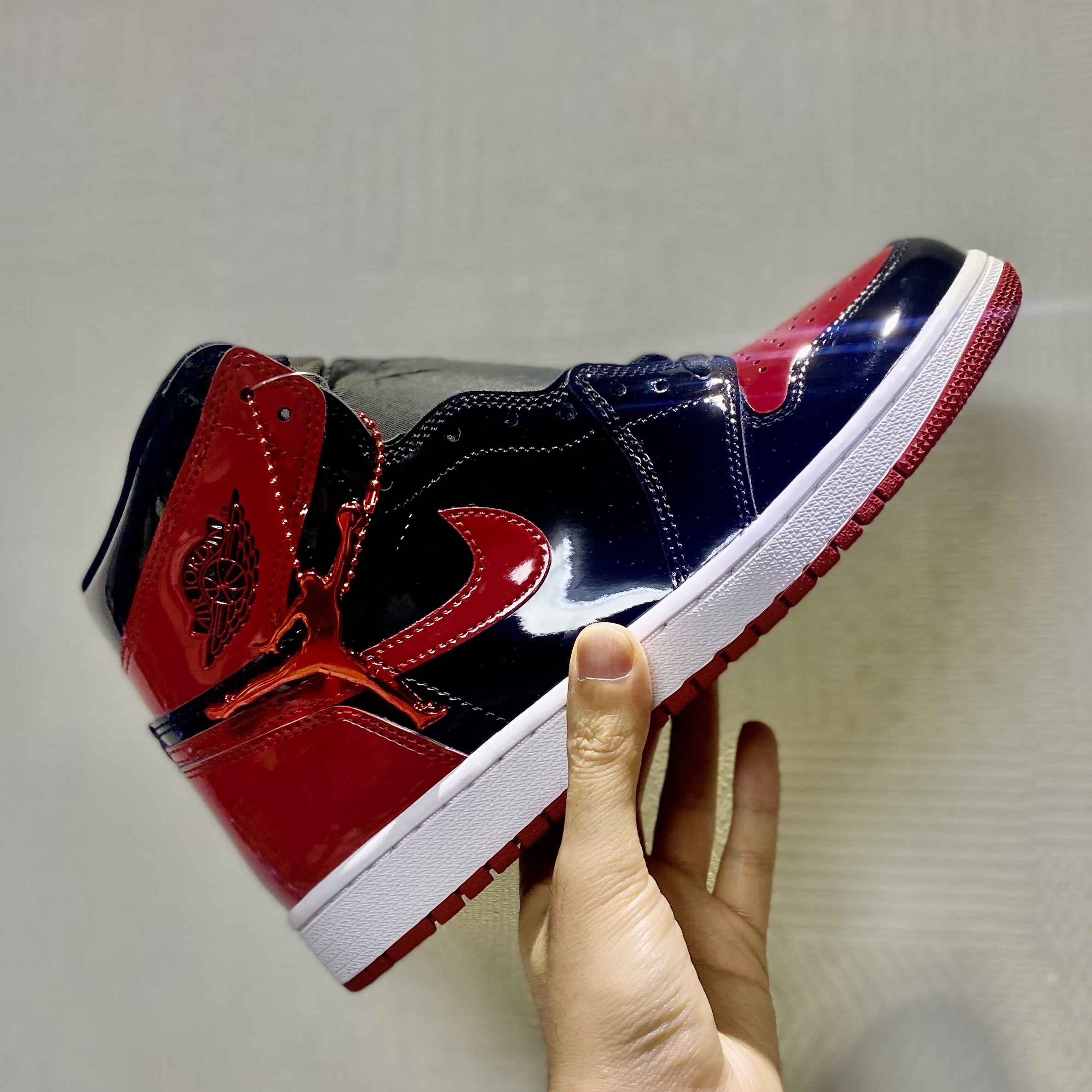 Jordan 1 Retro High OG Patent Bred 착용 스타일