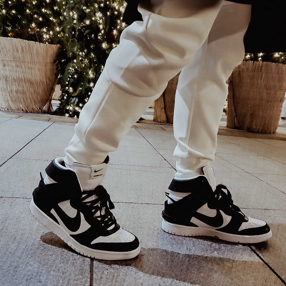 Nike x Ambush Dunk High Black, Yeezy Gap Hoodie Black 착용 스타일 - 4