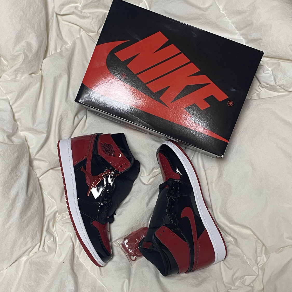 Jordan 1 Low OG Starfish, Jordan 1 Retro High OG Patent Bred 착용 스타일 - 2