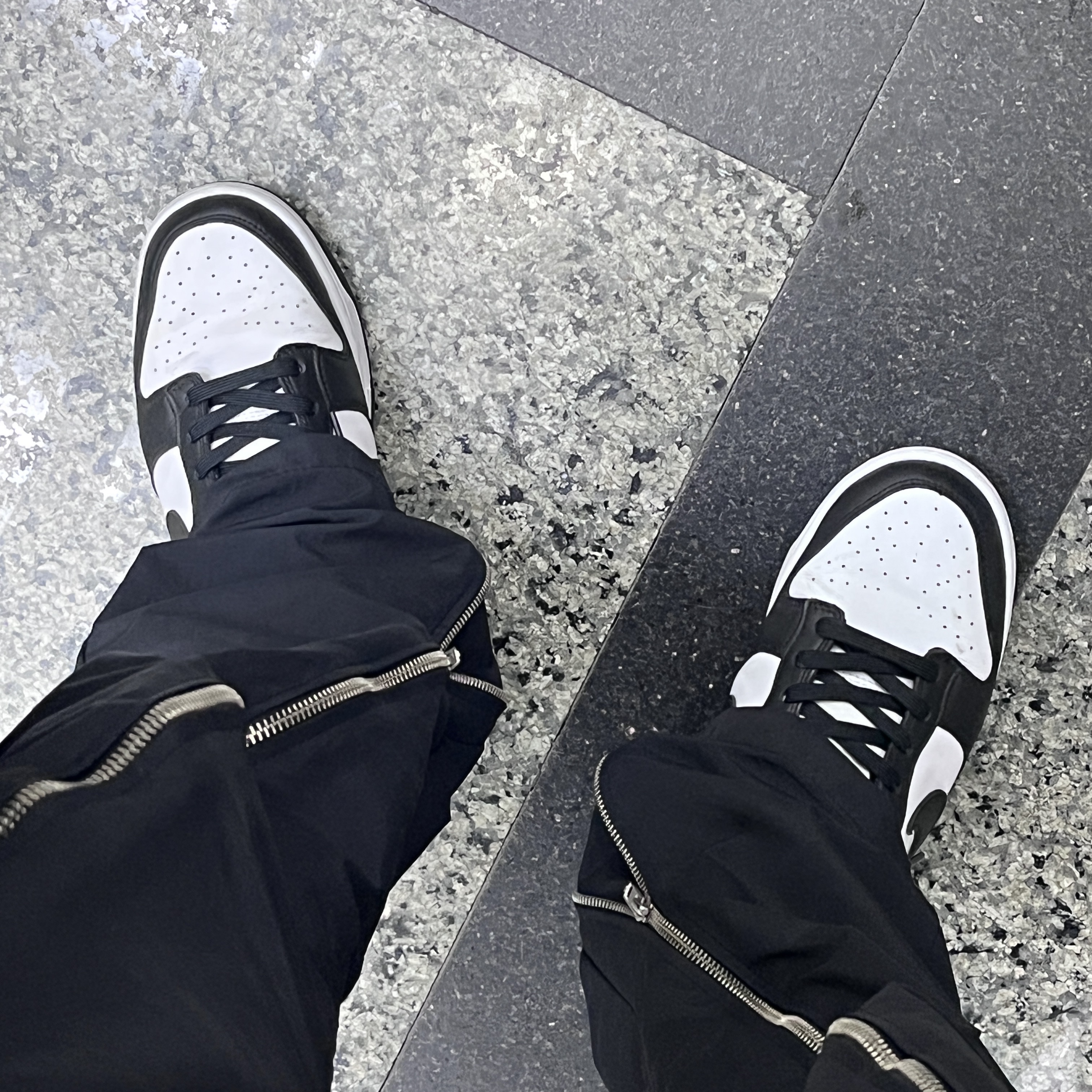 Nike Dunk Low Retro Black 착용 스타일