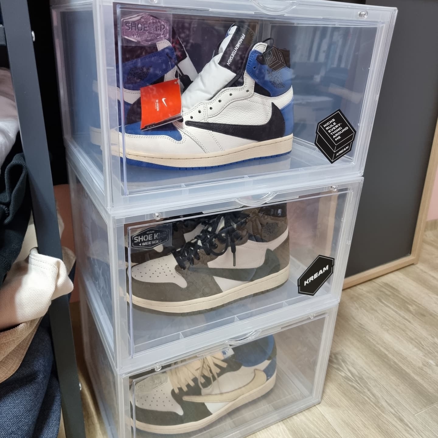 Jordan 1 x Travis Scott x Fragment Retro High OG SP Military Blue, Jordan 1 x Travis Scott Retro High OG SP Mocha 착용 스타일 - 1